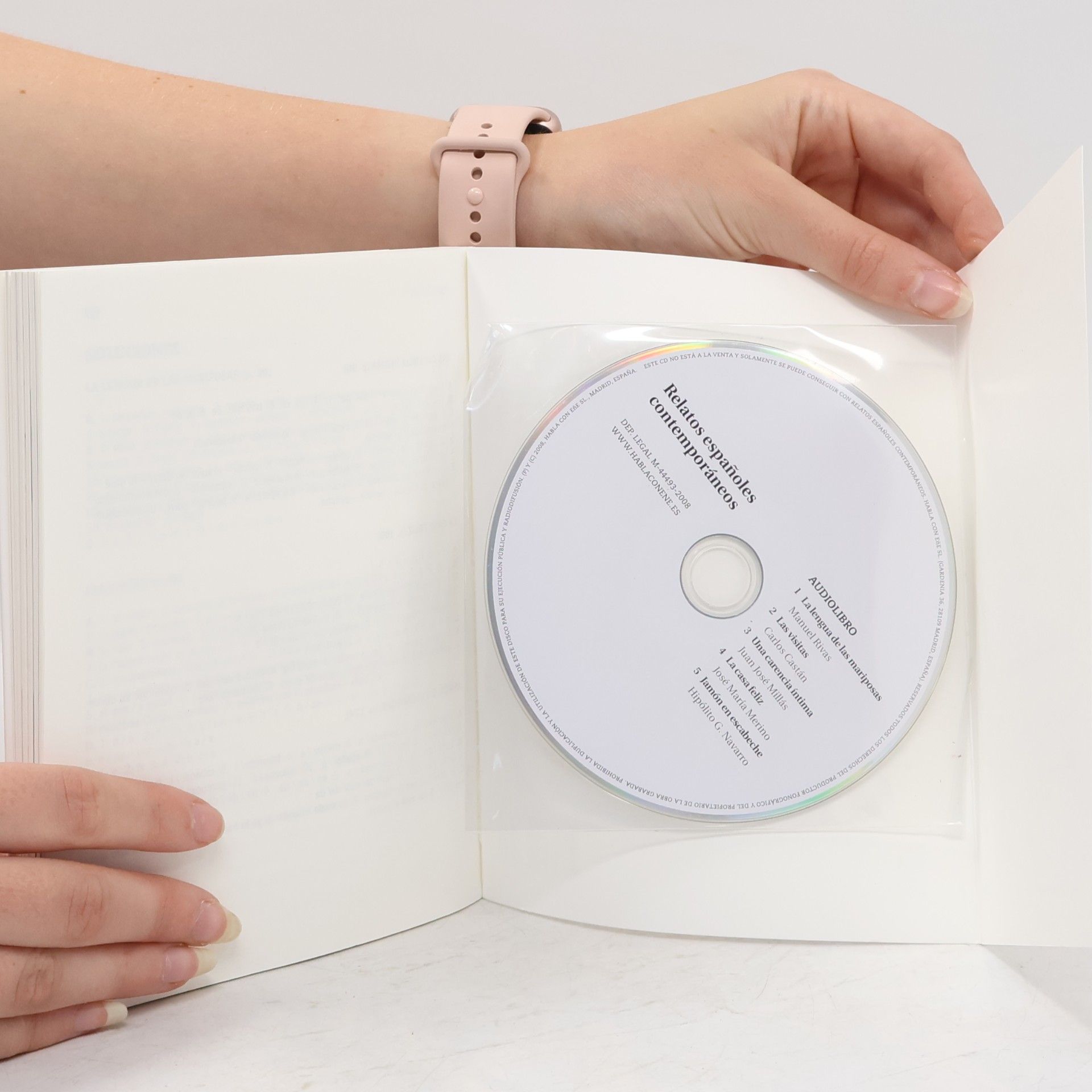 Clara de la Flor Aguirre Colección Audiolibros: Relatos españoles contemporáneos - Audiolibro nivel avanzado (B2-C2) - Incluye CD con la Lectura de los Relatos