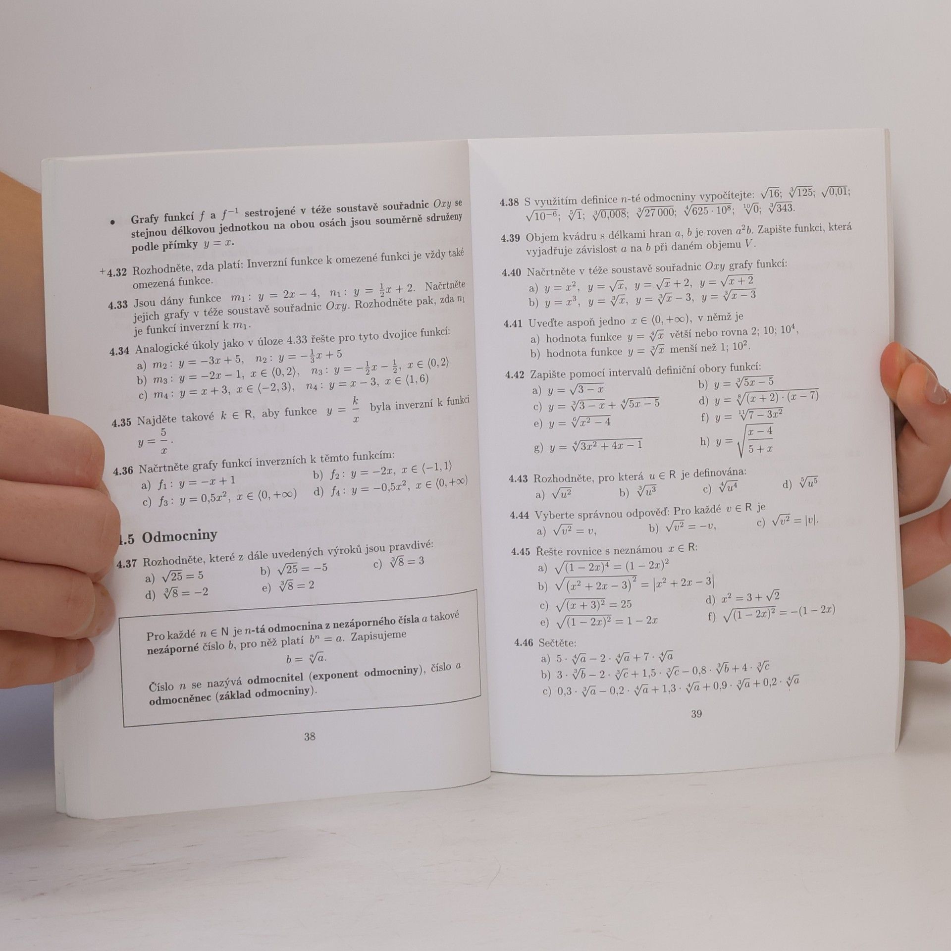 Oldřich Odvárko Sbírka úloh z matematiky pro gymnázia. Funkce