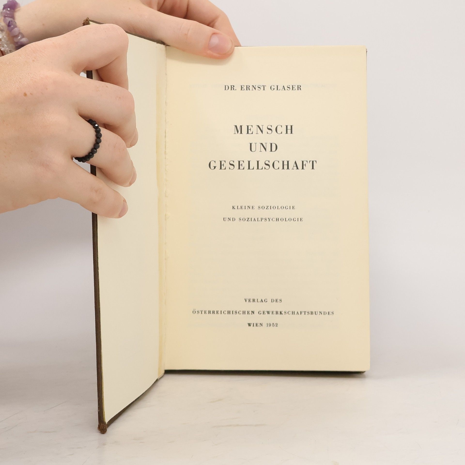 Ernst Glaeser Mensch und Gesellschaft