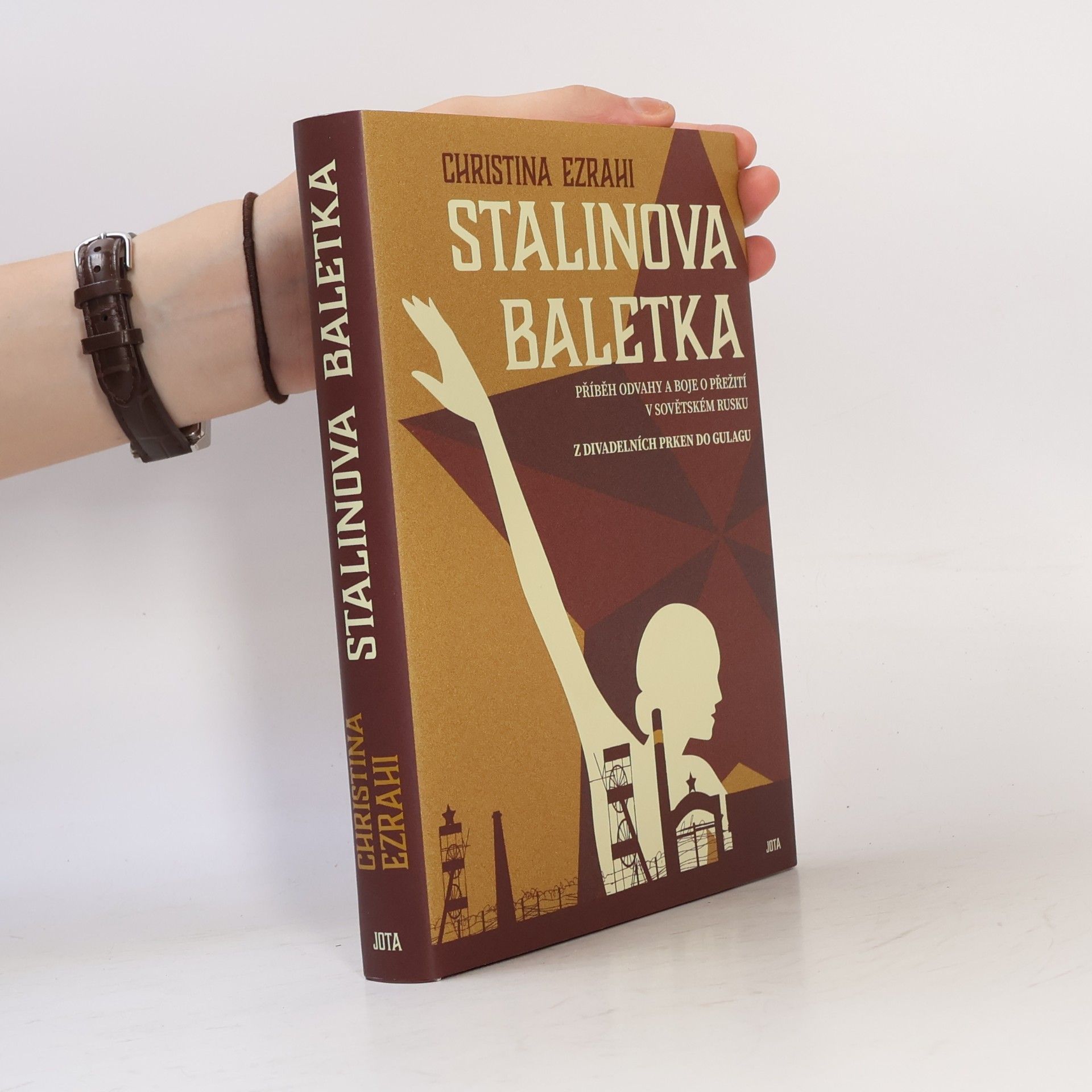 Christina Ezrahi Stalinova baletka
