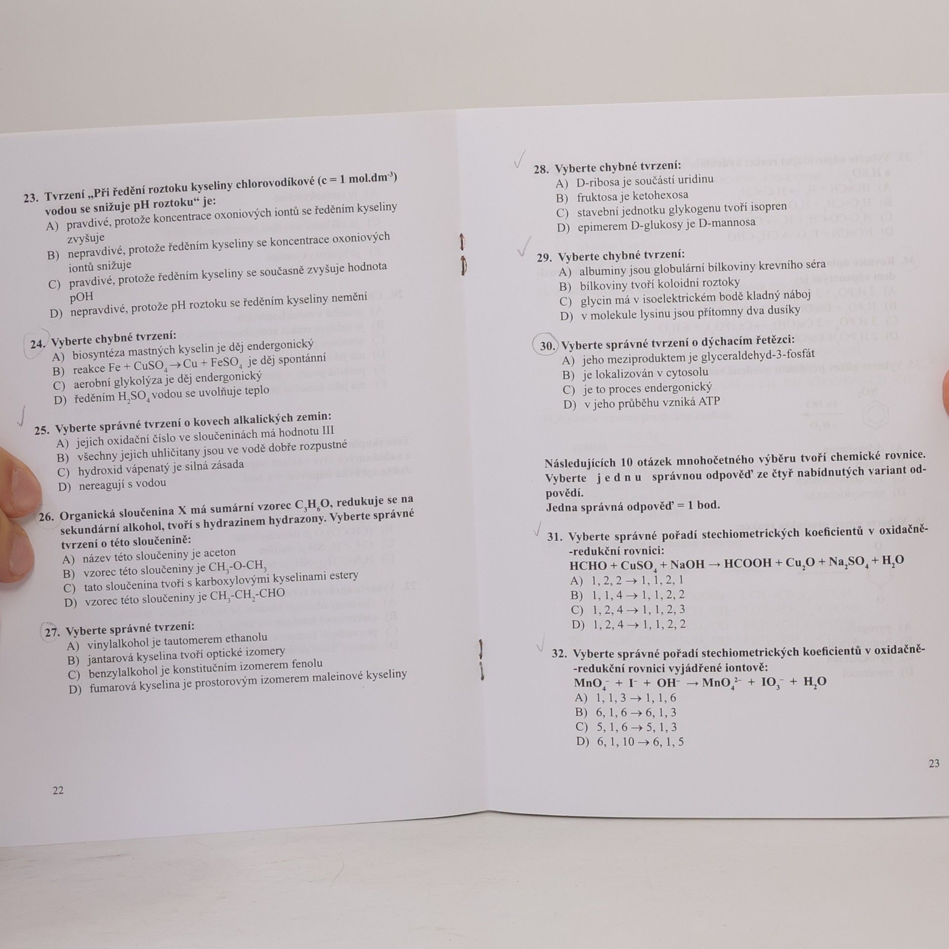 Kolektiv autorů Modelové otázky pro přijímací zkoušky z fyziky, chemie a biologie