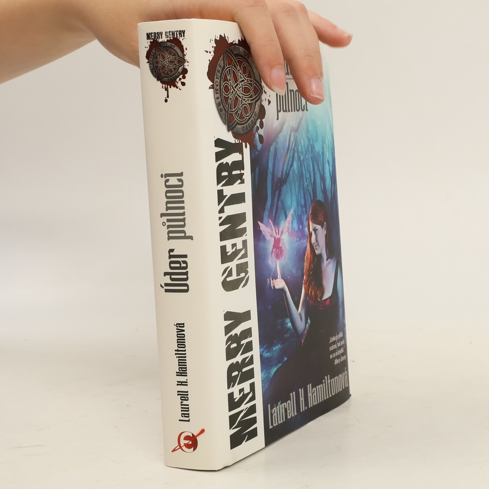 Laurell Kaye Hamilton Úder půlnoci. Merry Gentry. 4. díl