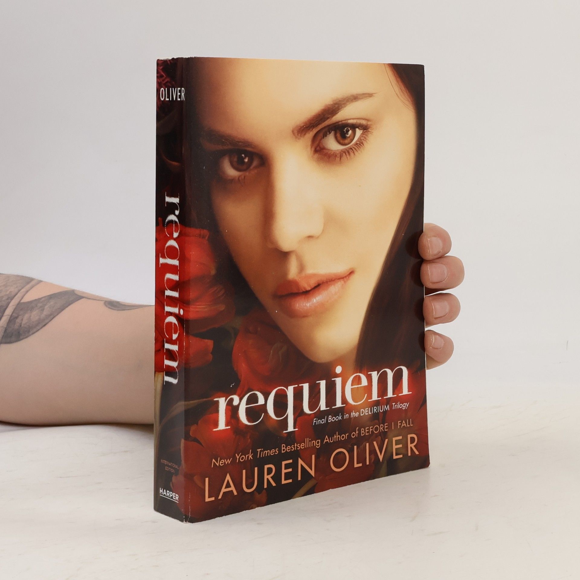 Lauren Oliver Requiem