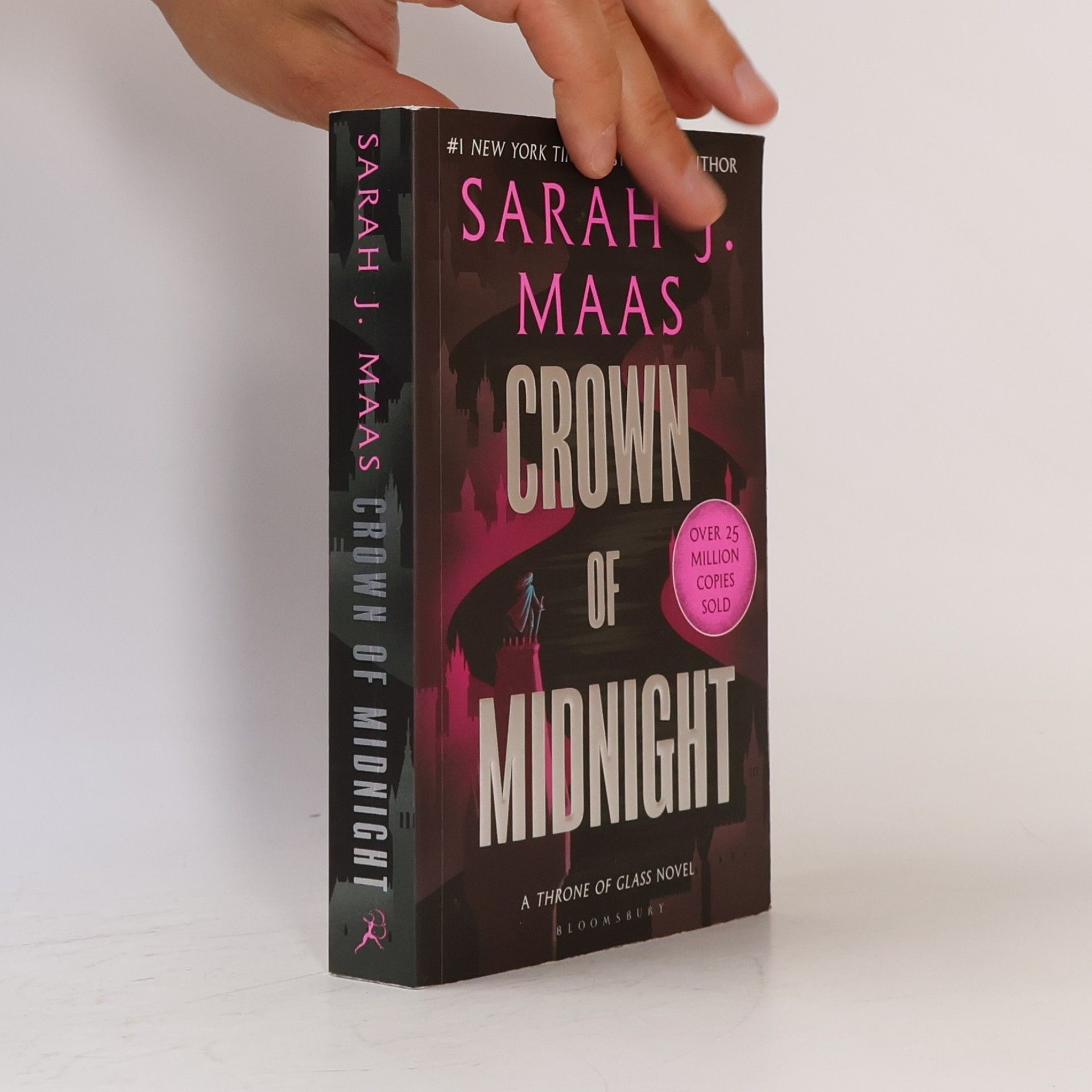 Sarah J. Maas Crown of midnight