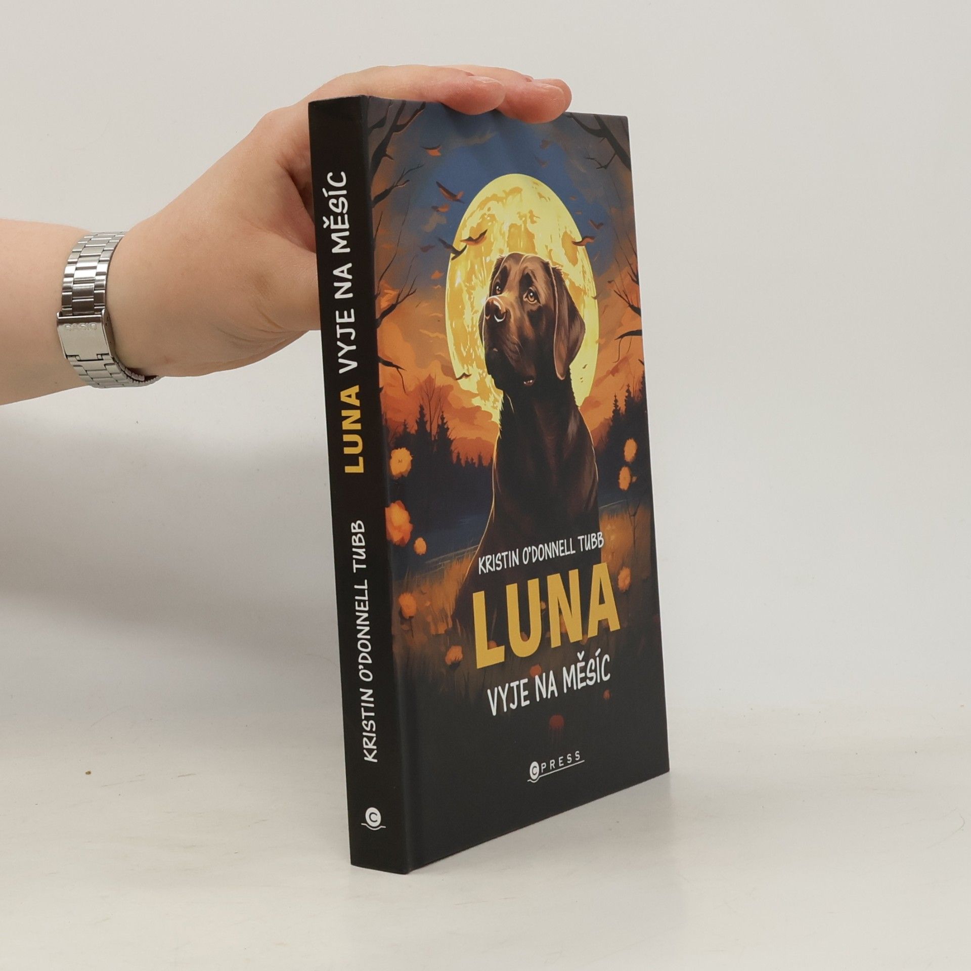 Kristin O'Donnell Tubb Luna vyje na měsíc