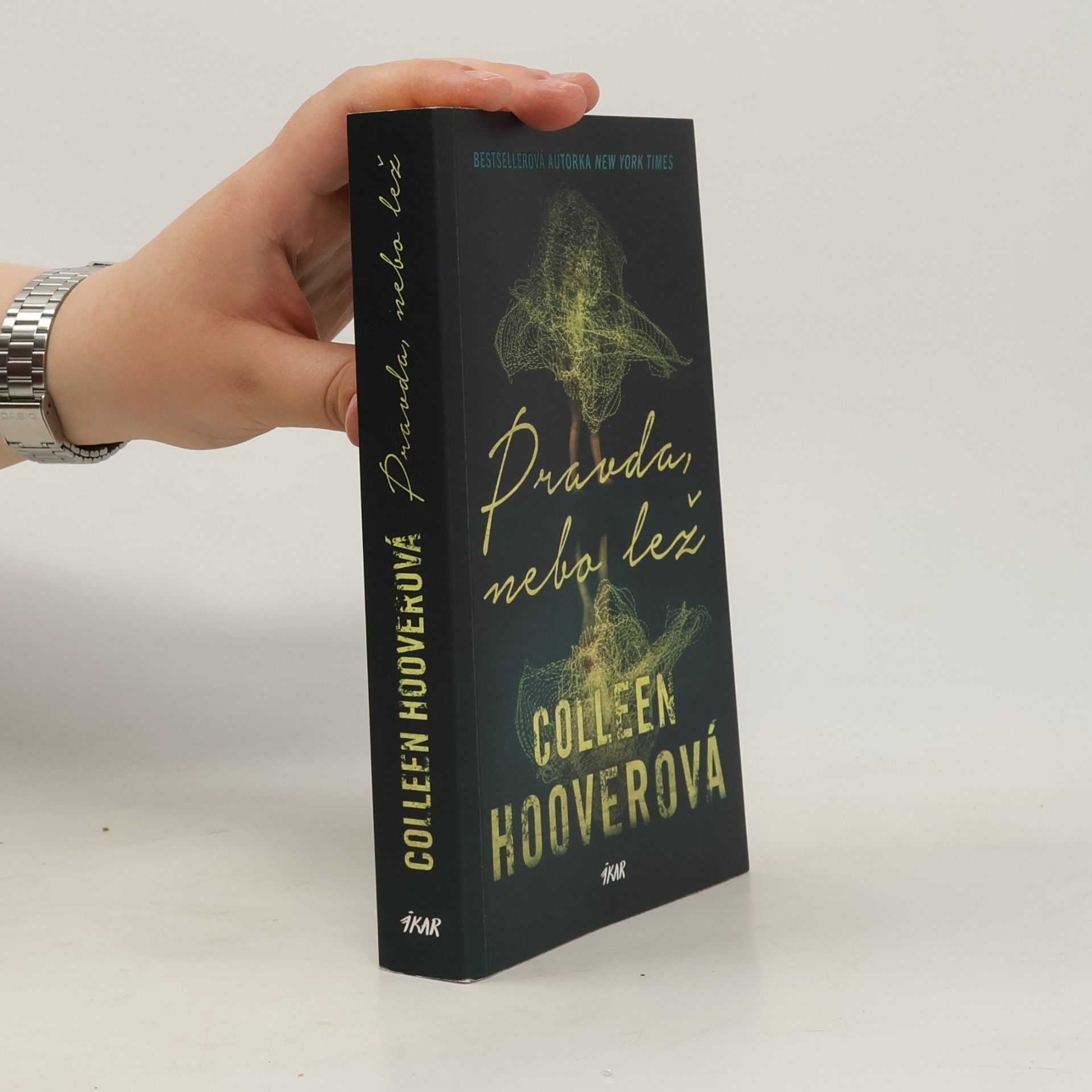 Colleen Hoover Pravda, nebo lež