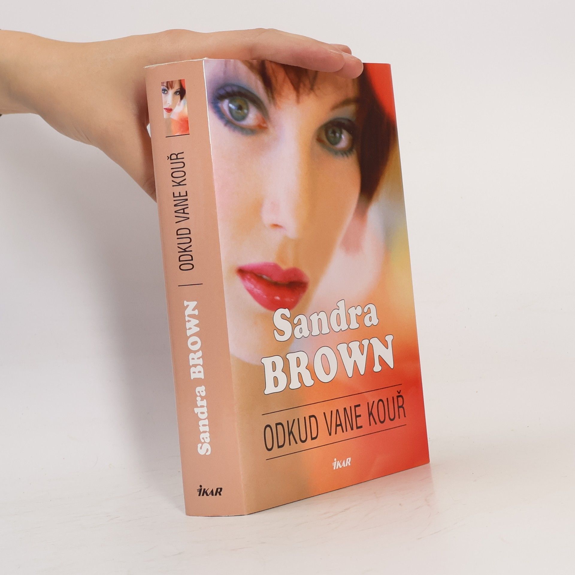 Sandra Brown Odkud vane kouř