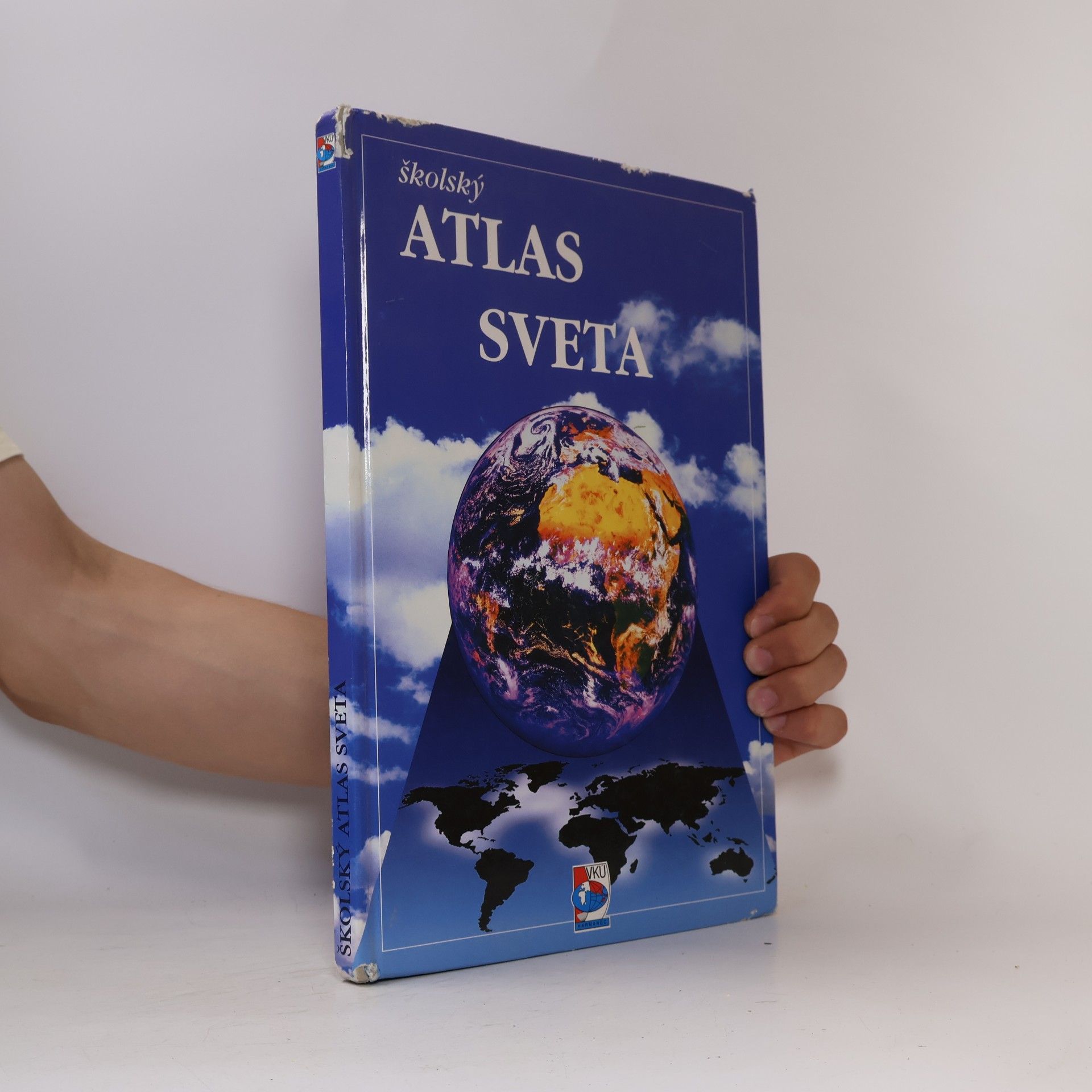 Kolektív autorov Školský atlas sveta