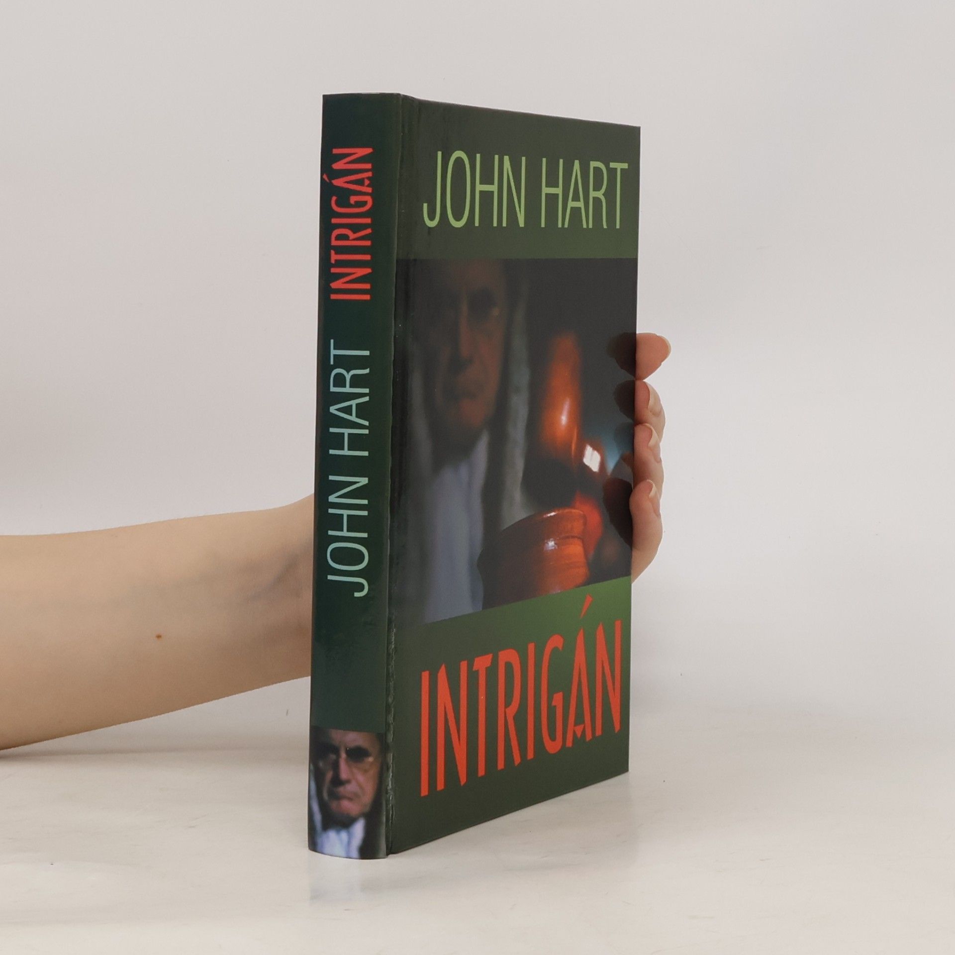 John Hart Intrigán