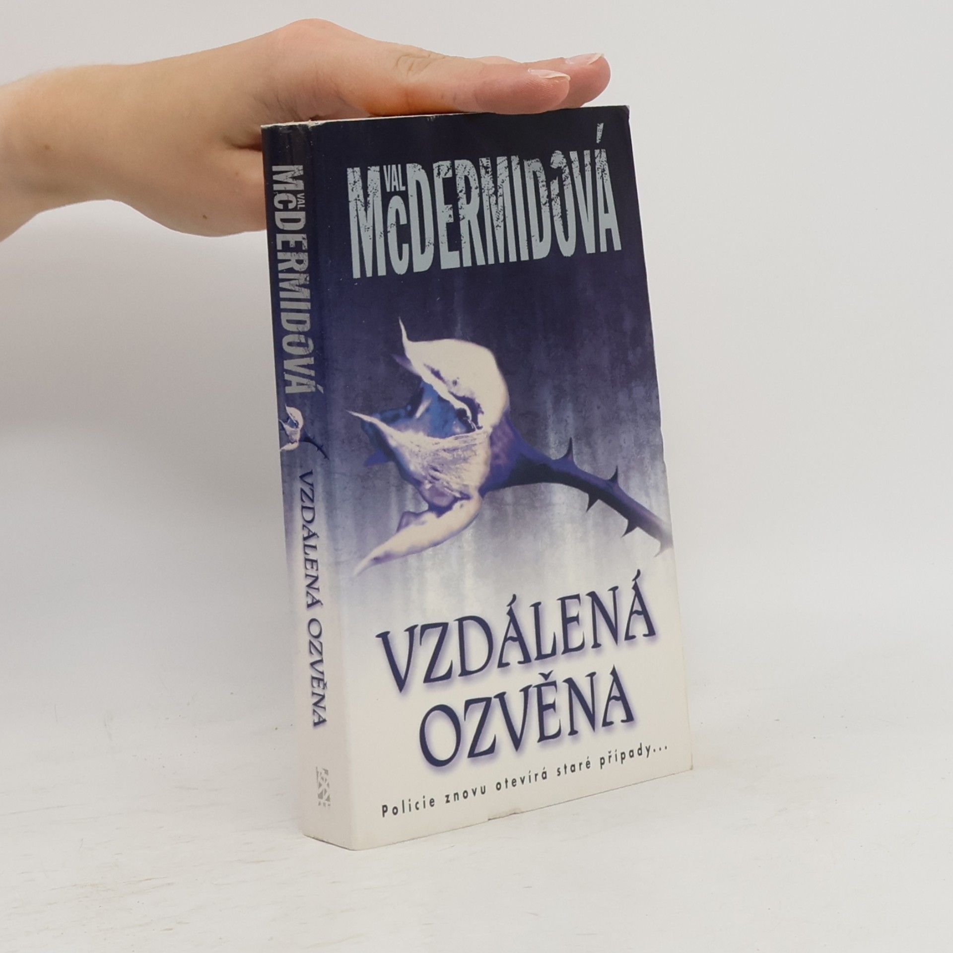 Val McDermid Vzdálená ozvěna