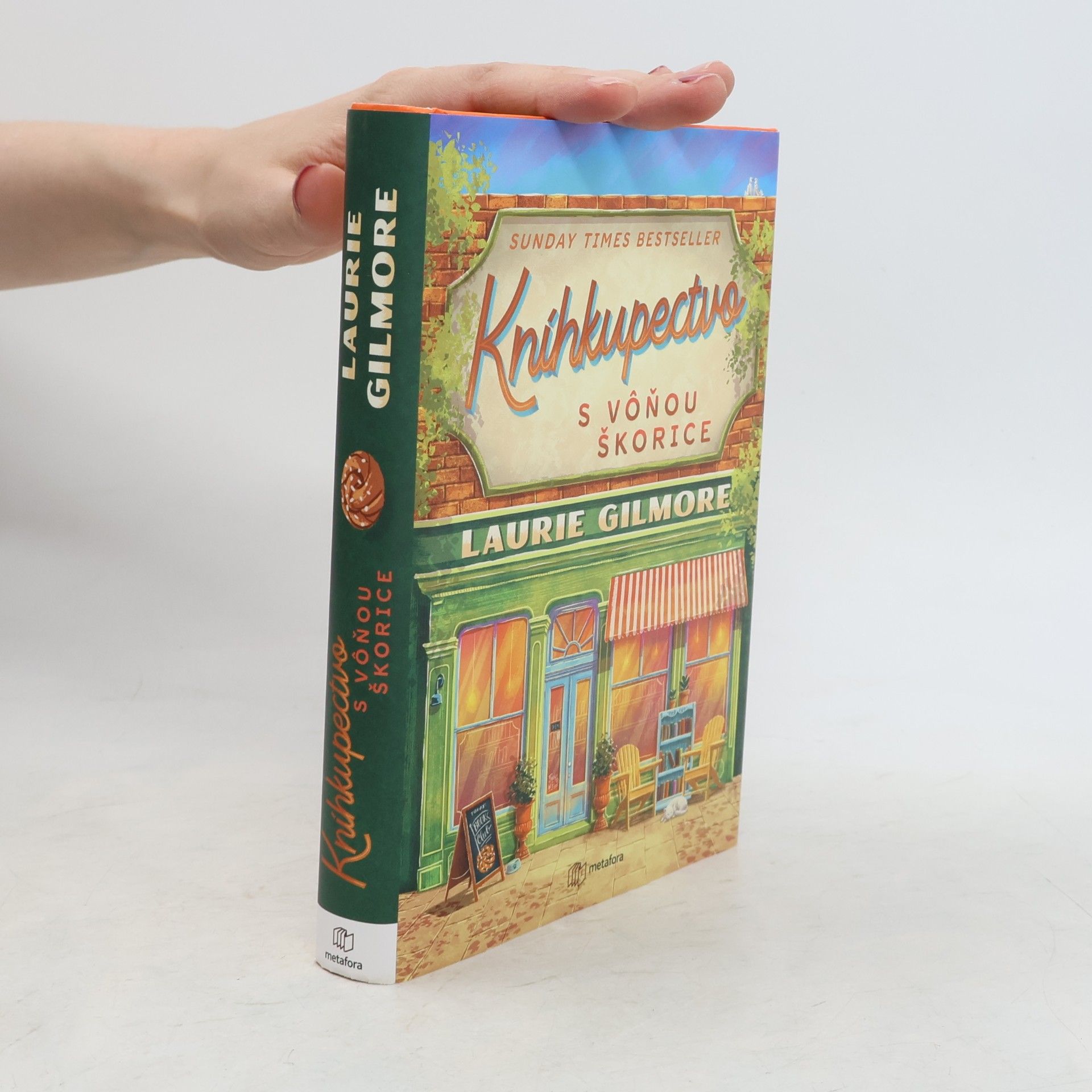 Laurie Gilmore Kníhkupectvo s vôňou škorice