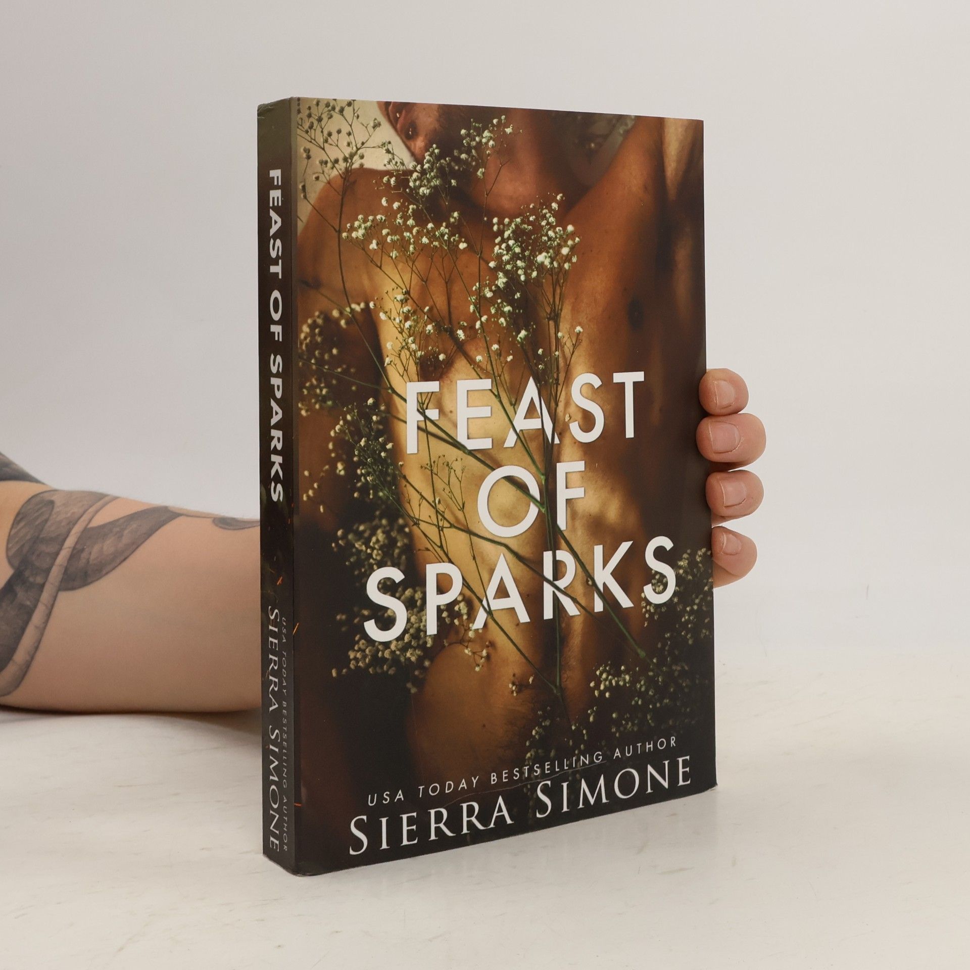 Sierra Simone Thornchapel - 2: Feast of Sparks