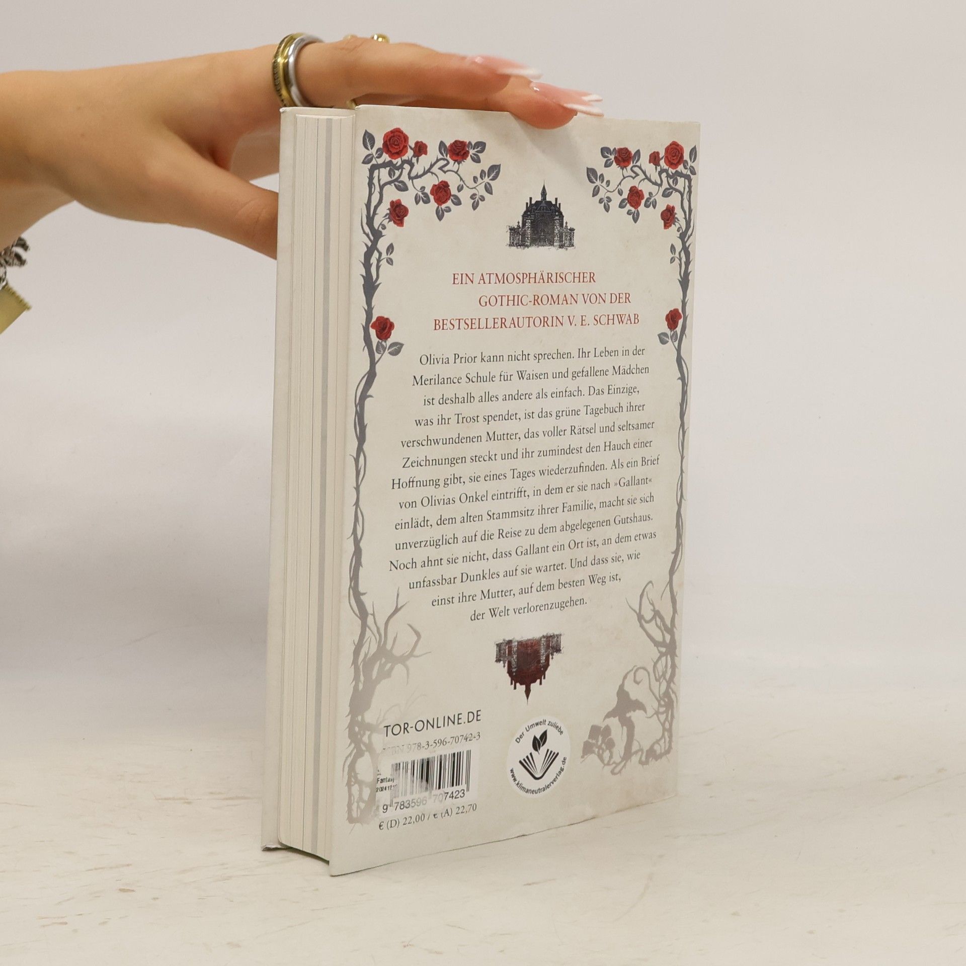 V. E. Schwab Gallant - im Garten der Schatten