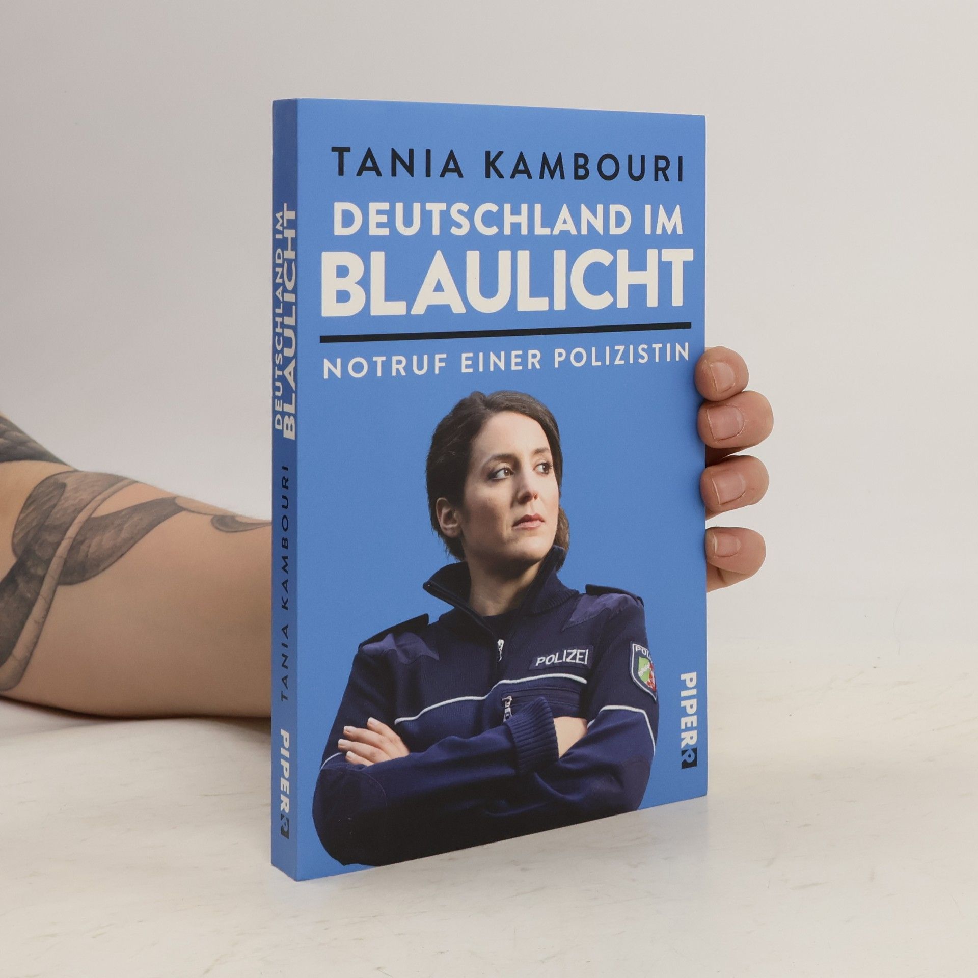 Tania Kambouri Deutschland im Blaulicht : Notruf einer Polizistin