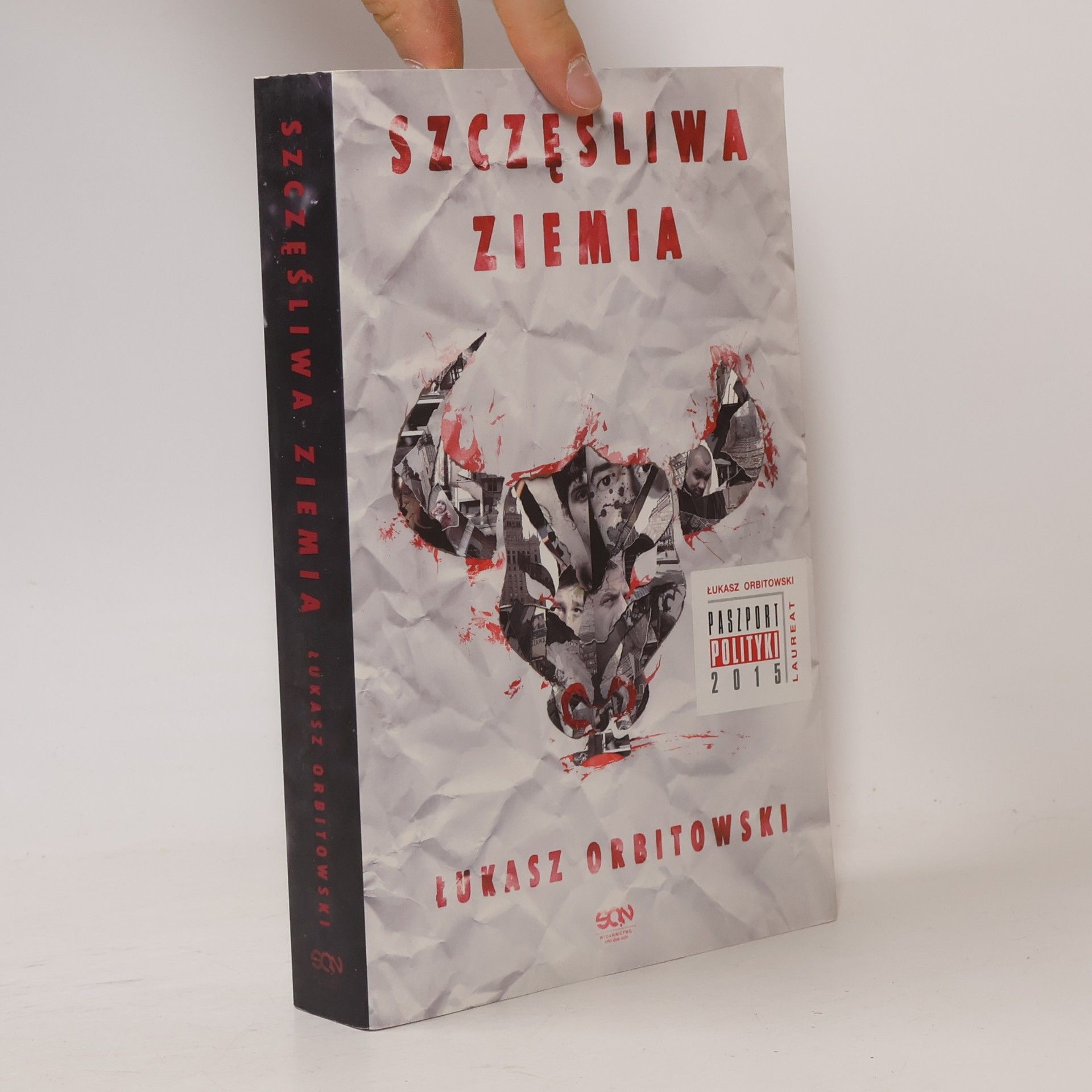 Łukasz Orbitowski Szczęśliwa ziemia