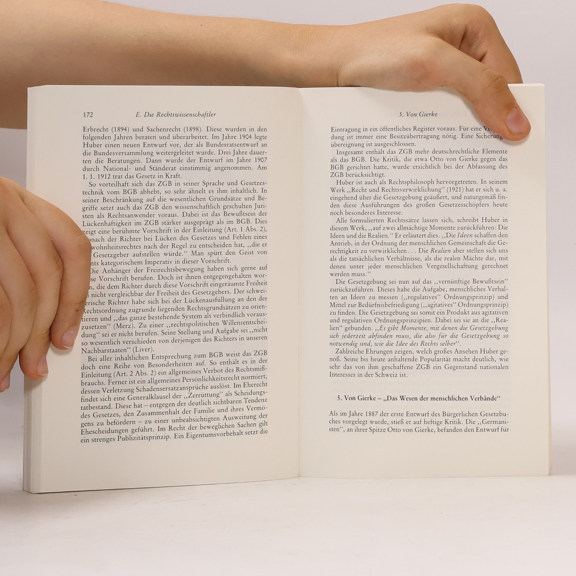 Fritjof Haft Aus der Waagschale der Justitia. Ein Reise Buch durch 4000 Jahre Rechtsgeschichte.