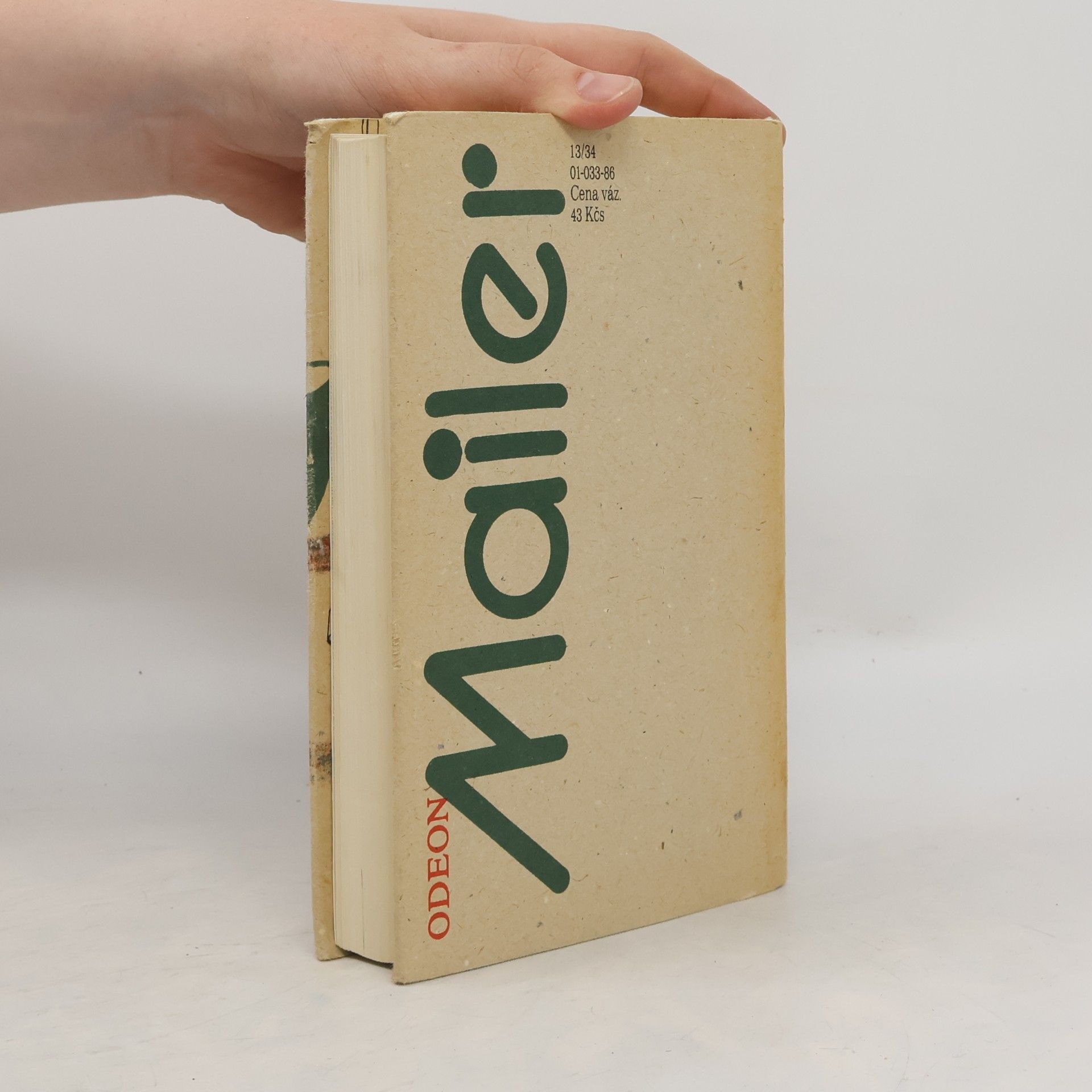 Norman Mailer Nazí a mrtví