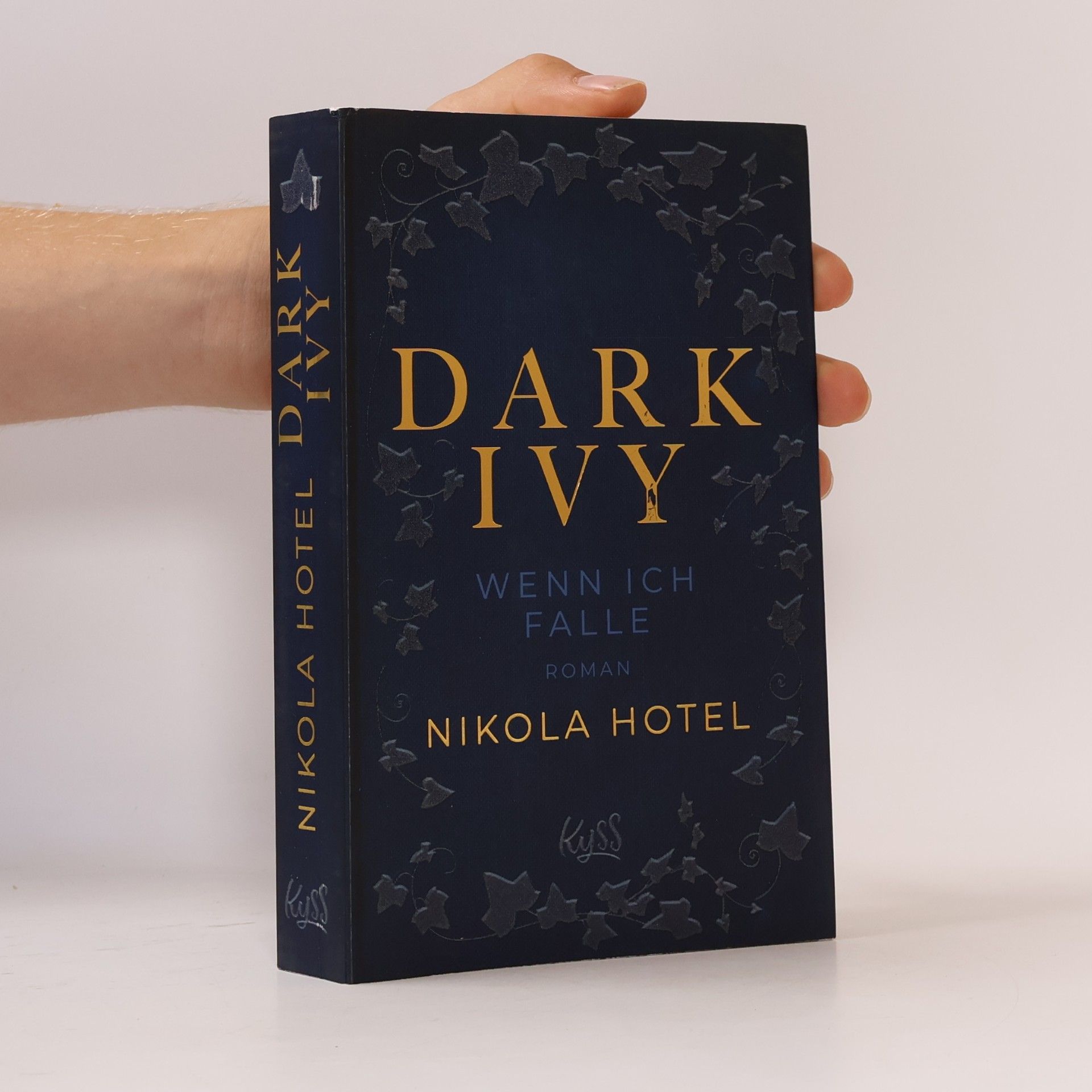 Nikola Hotel Dark Ivy - Wenn ich falle