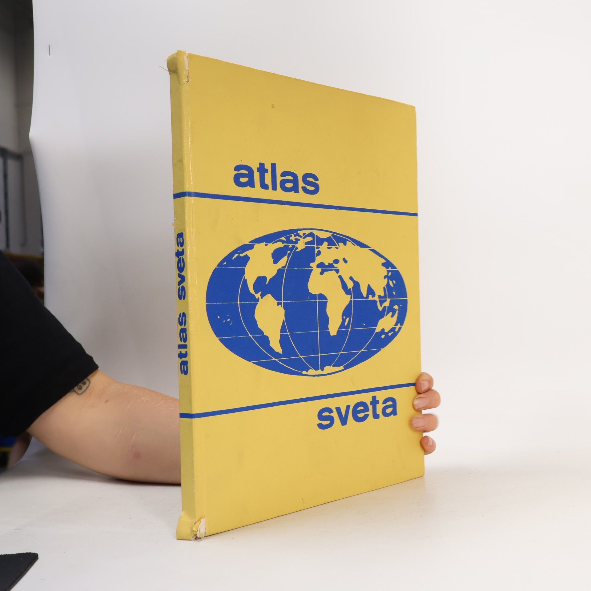 Autorenkollektiv Atlas sveta