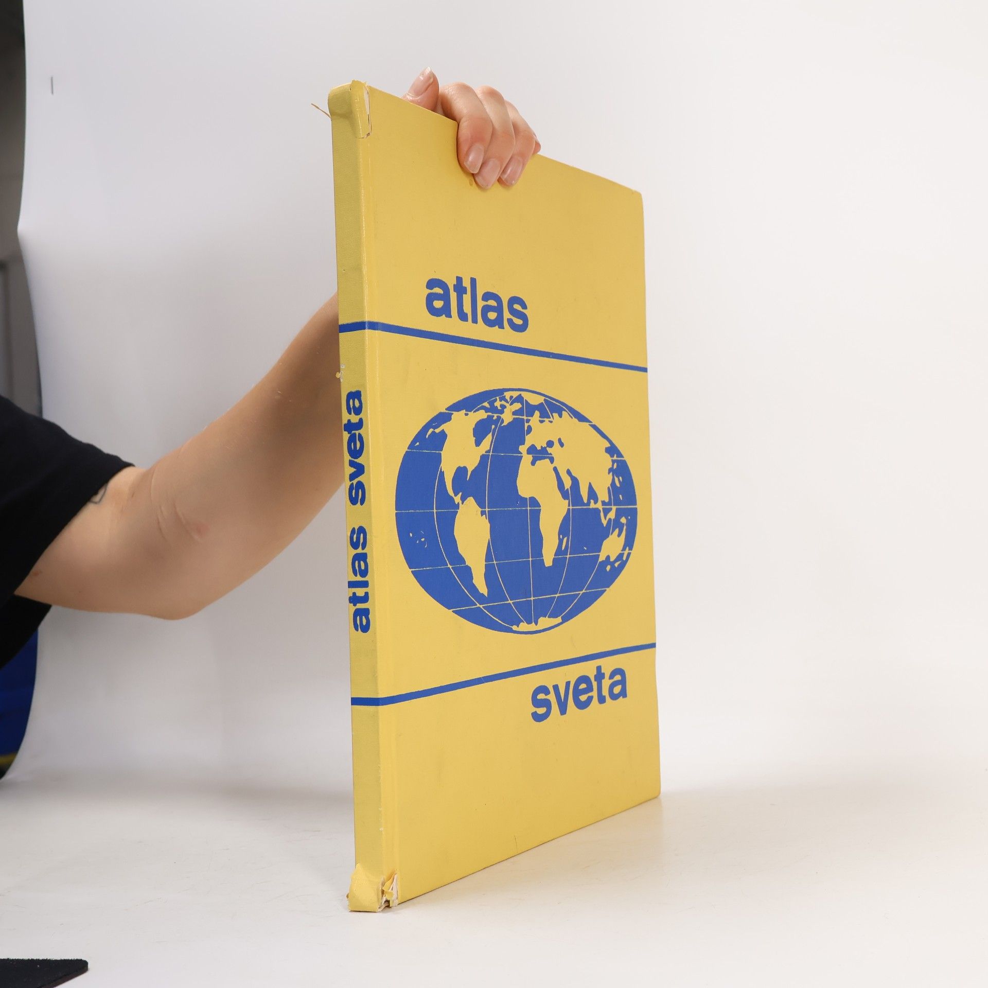 Autorenkollektiv Atlas sveta