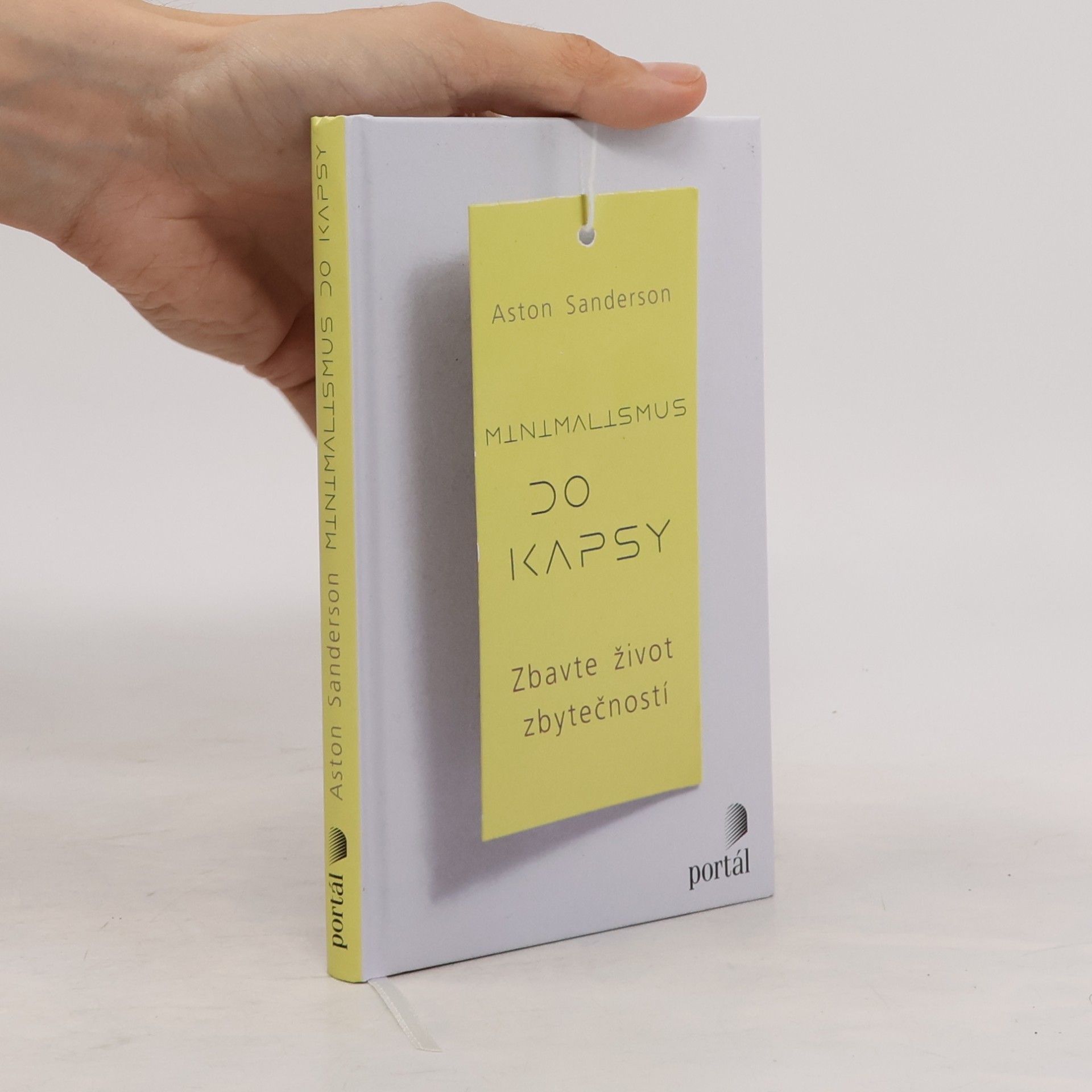 Aston Sanderson Minimalismus do kapsy