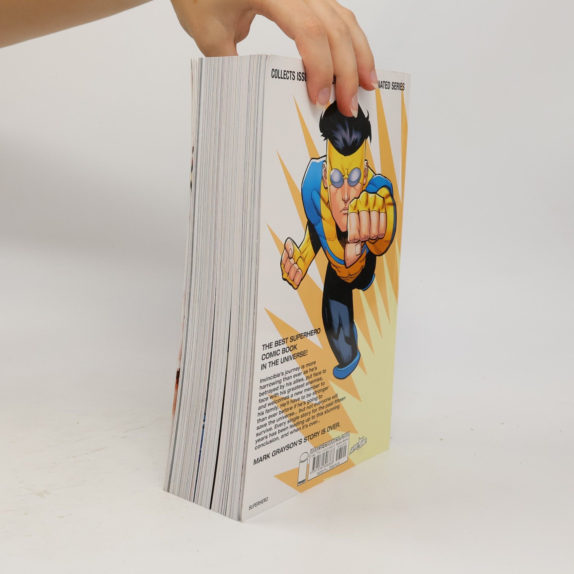 Robert Kirkman Invincible Compendium 3