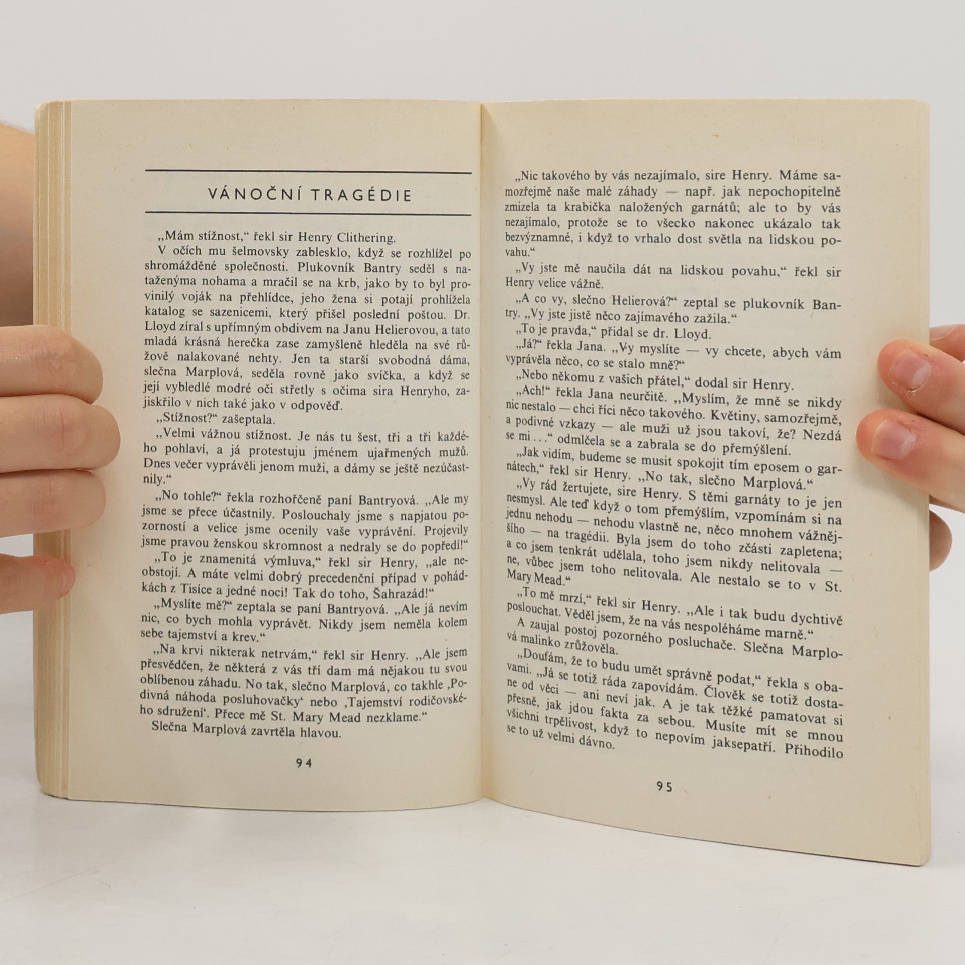 Agatha Christie 18 oříšků k rozlousknutí