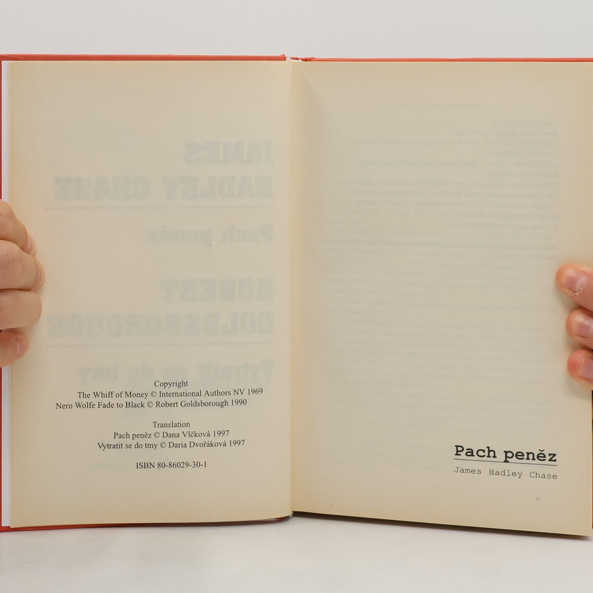 James Hadley Chase Pach peněz. Vytratit se do tmy