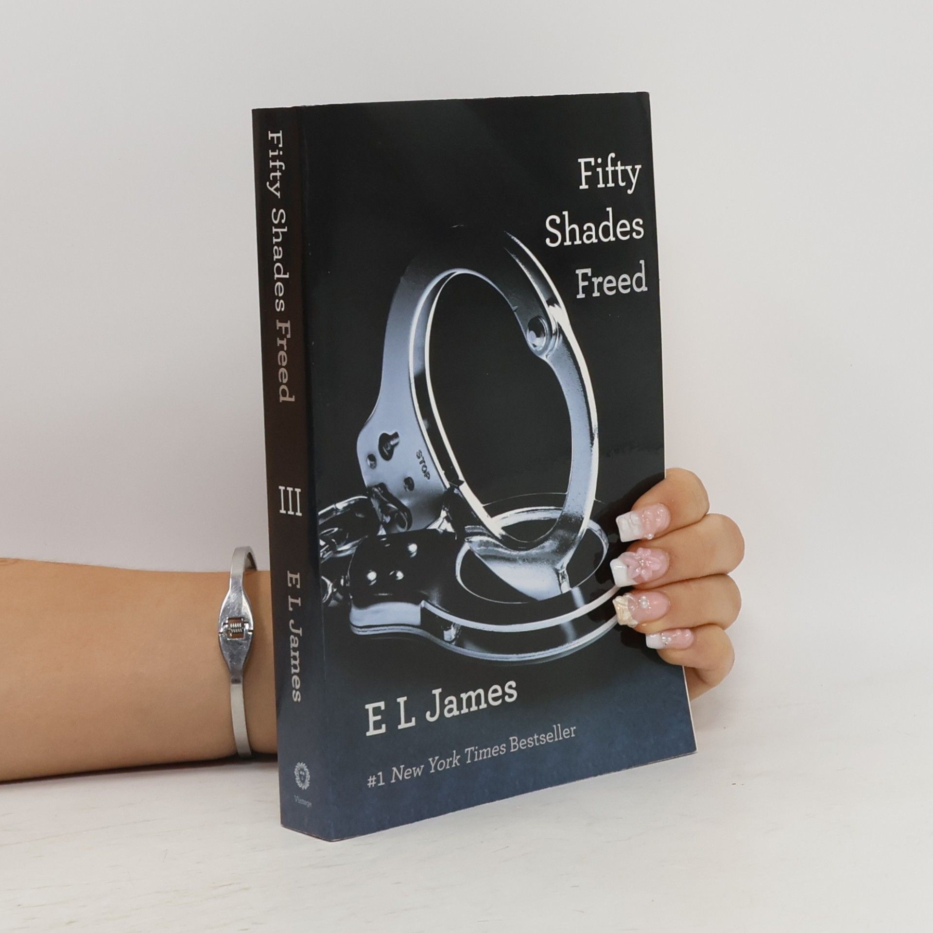 E. L. James Fifty Shades Freed