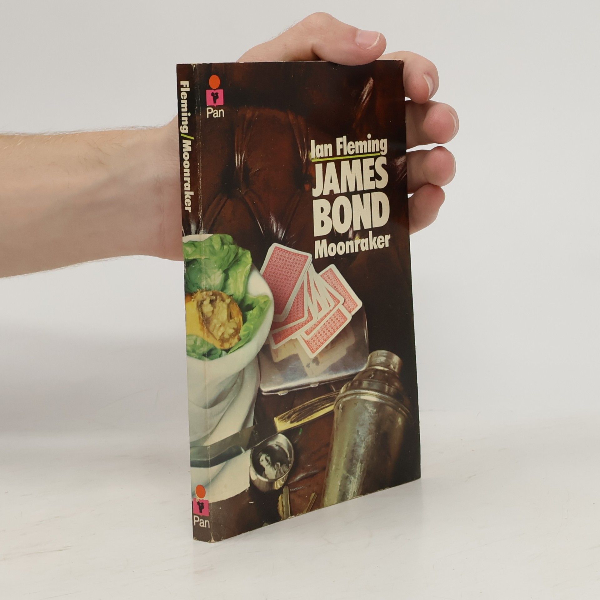 Ian Fleming James Bond. Moonraker