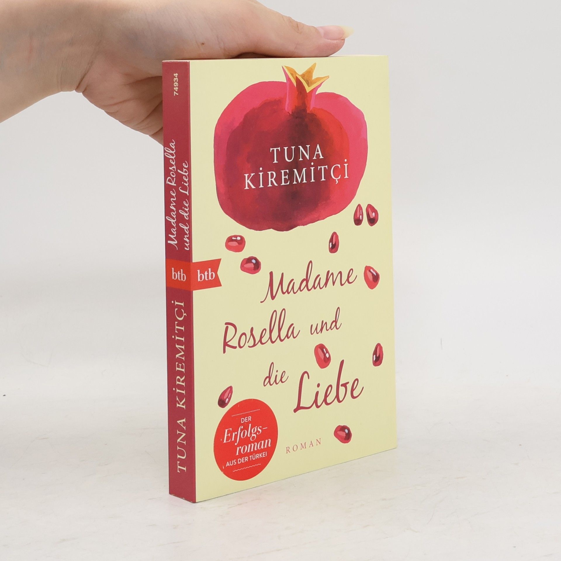 Tuna Kiremitc i. Madame Rosella und die Liebe