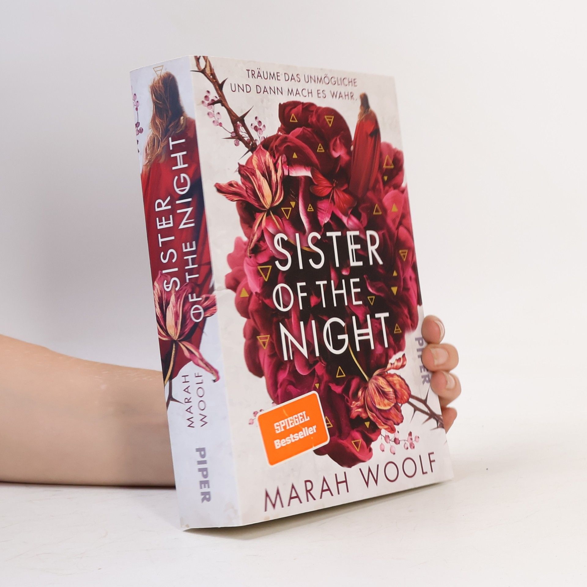 Marah Woolf Sister of the Night