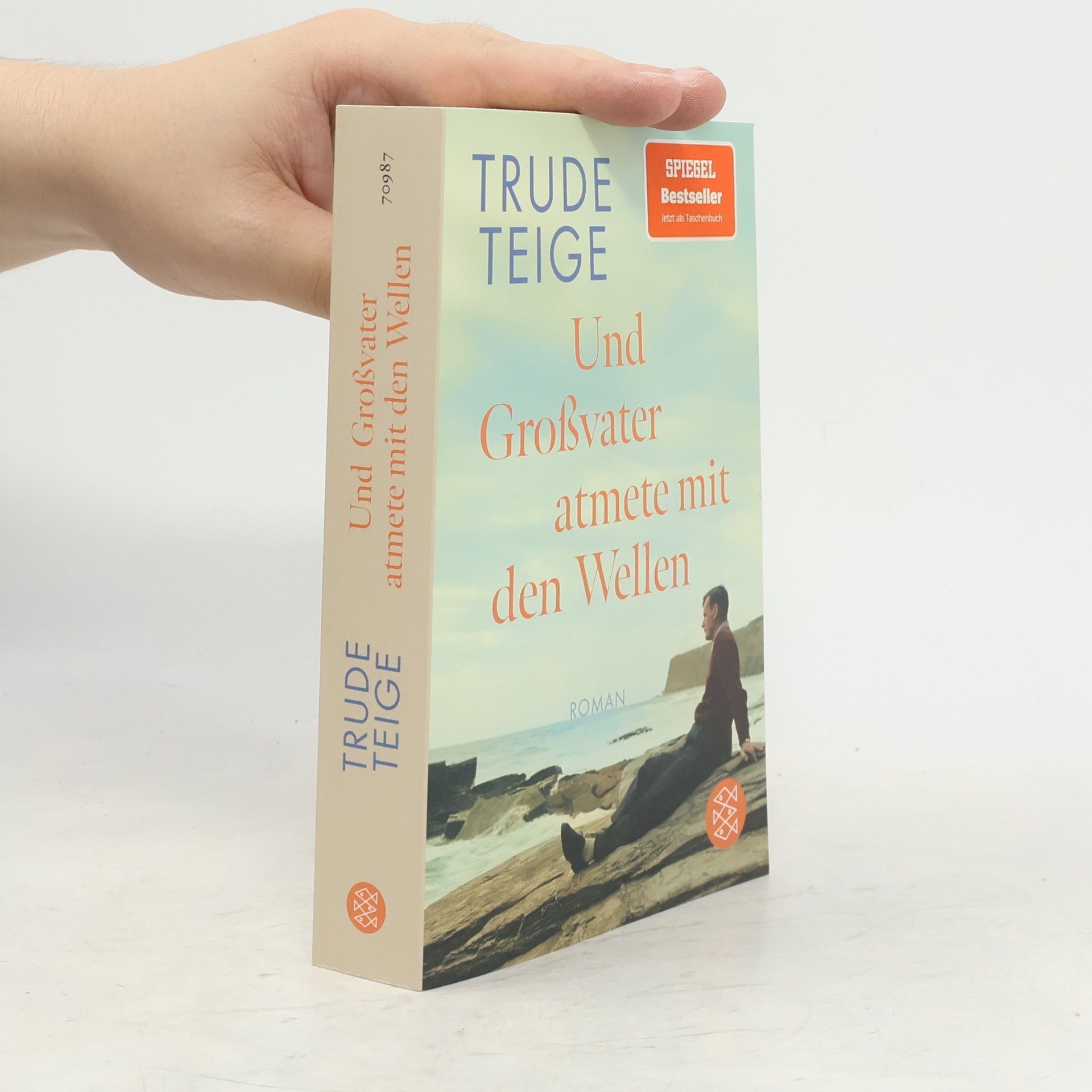 Trude Teige Und Großvater atmete mit den Wellen