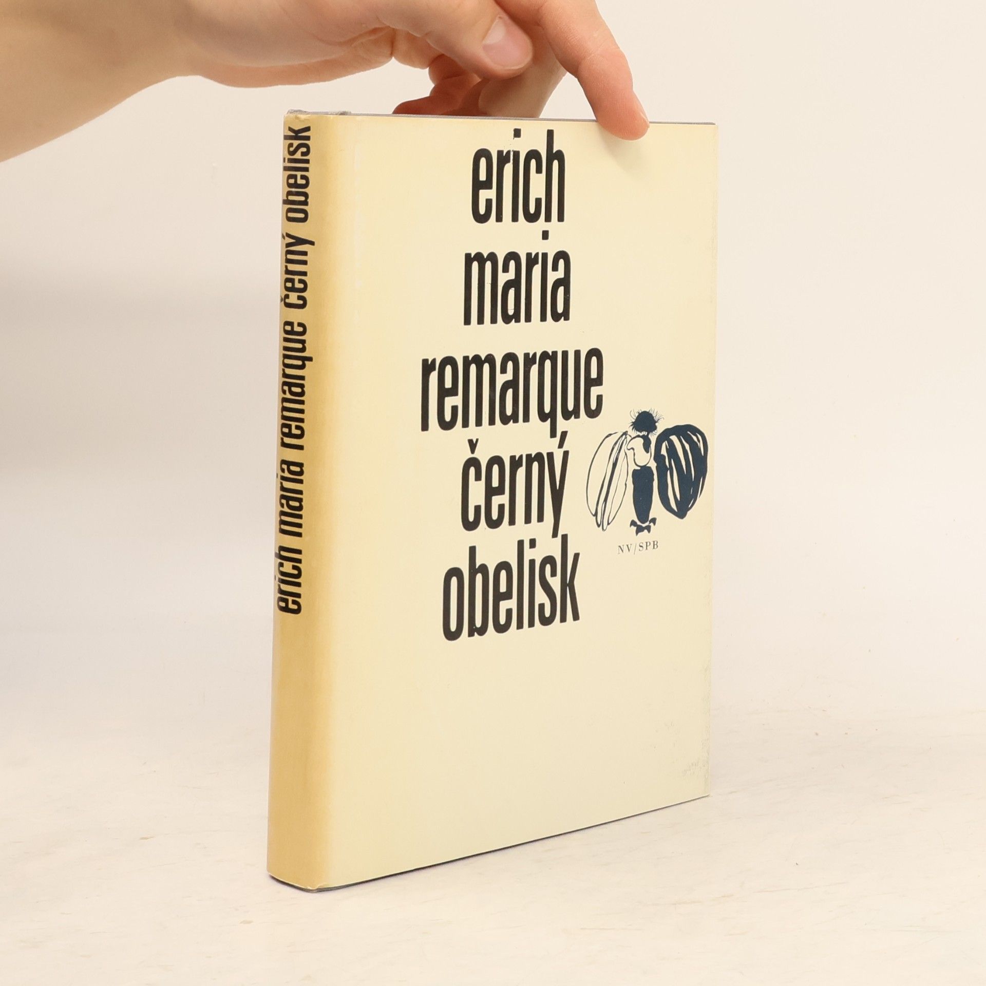 Erich Maria Remarque Černý obelisk