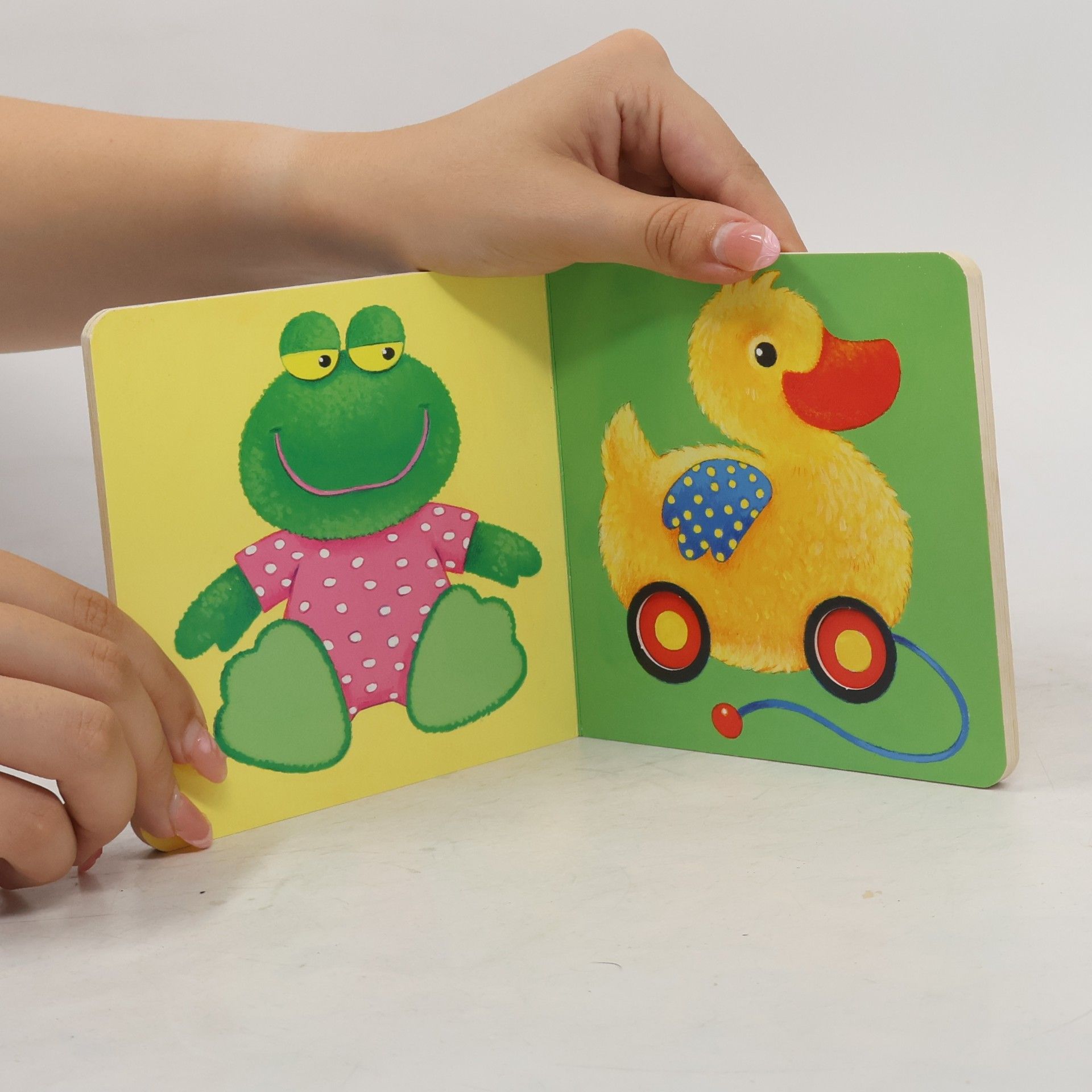Eva Spanjardt Mein erstes Gucklochbuch Kuscheltiere