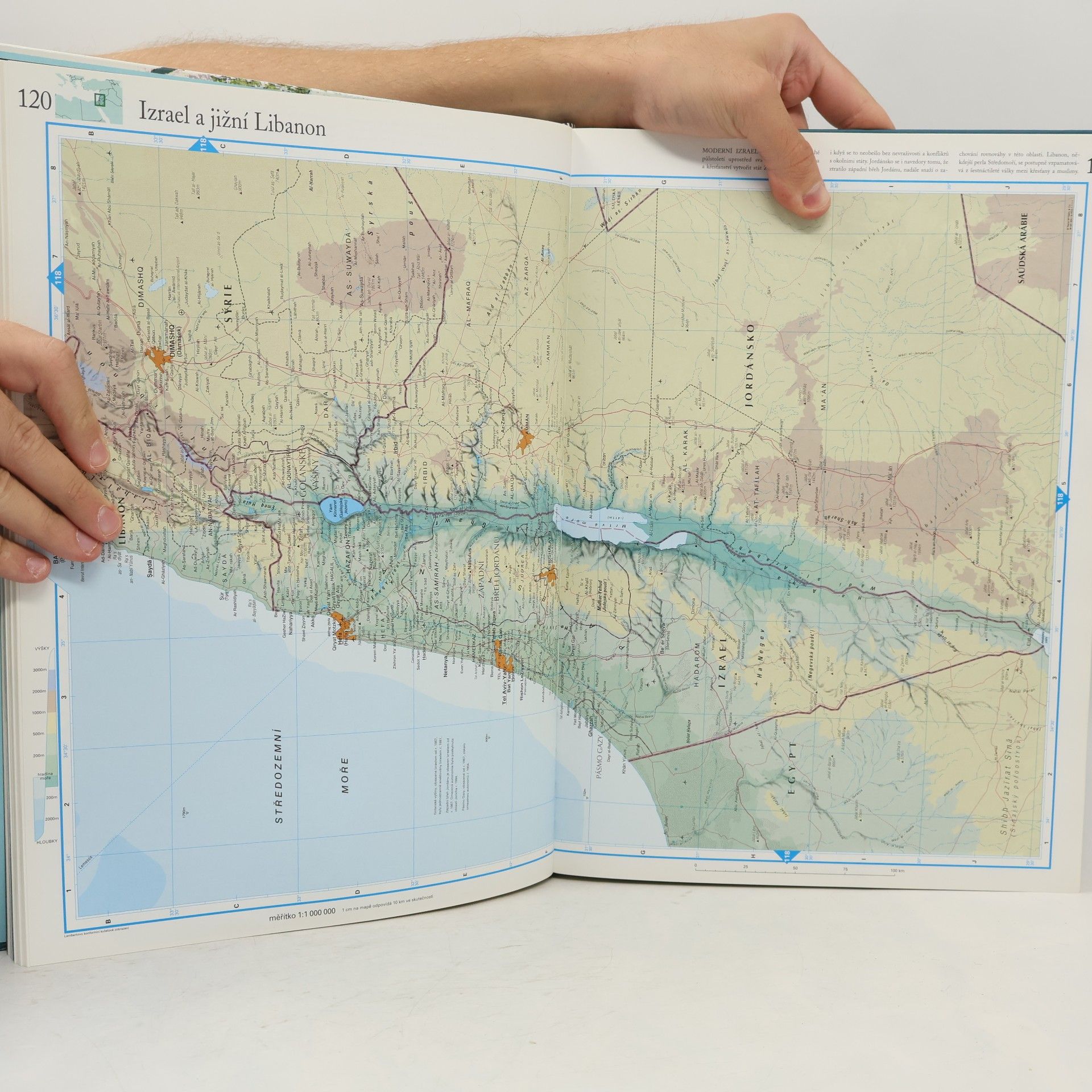 Autorenkollektiv Ilustrovaný atlas světa