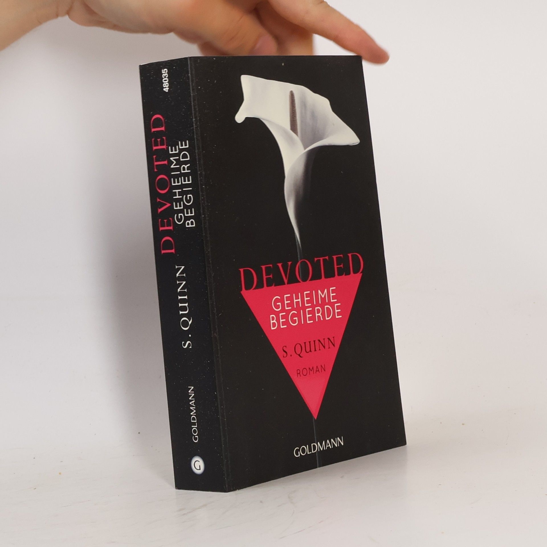 Suzy K. Quinn Devoted