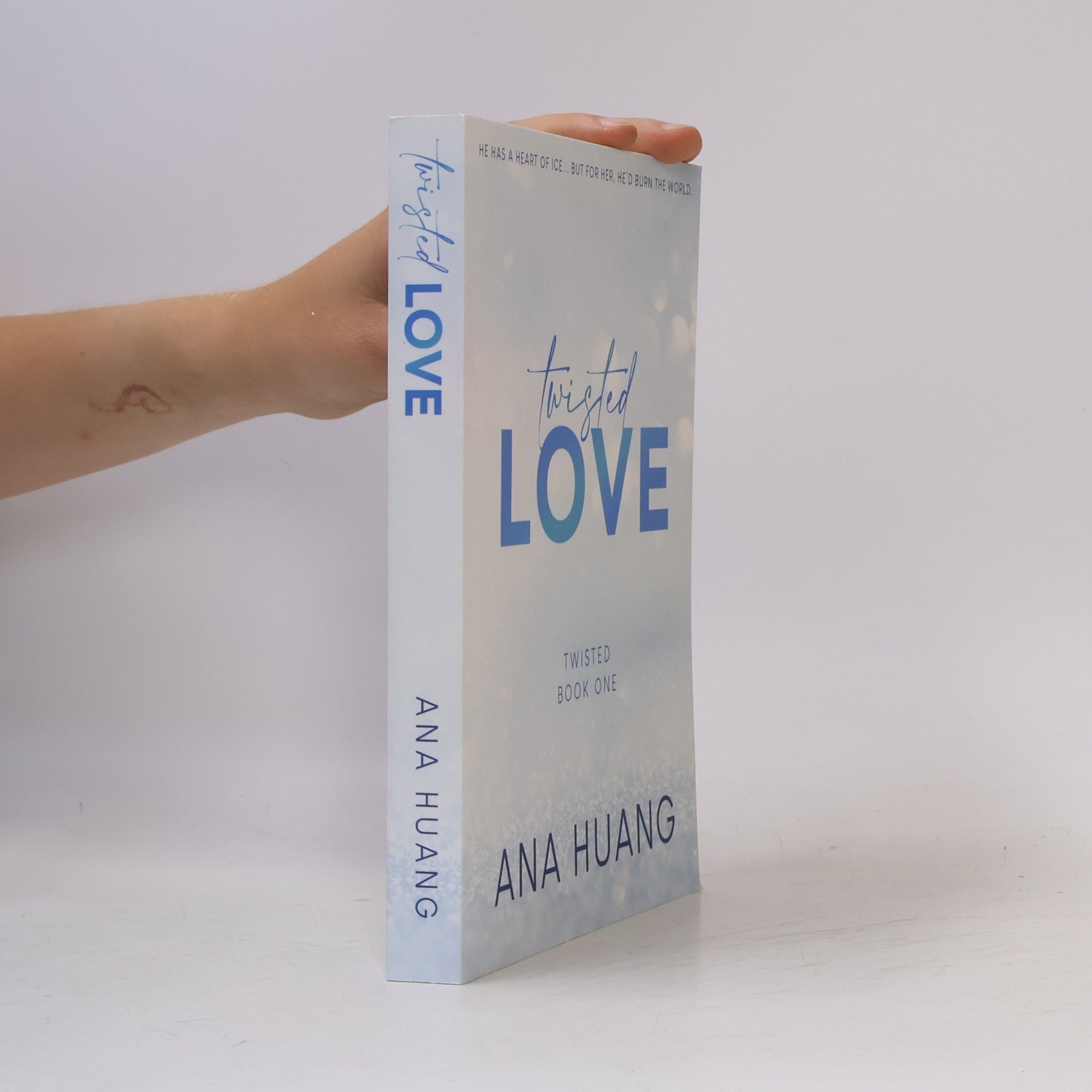 Ana Huang Twisted Love