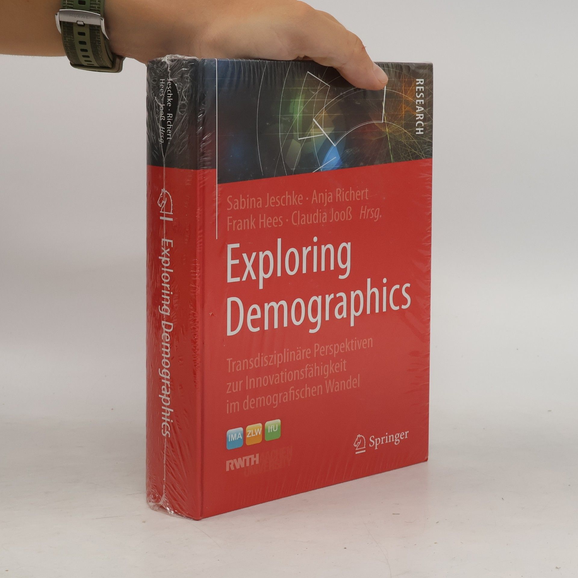 Claudia Jooß Exploring Demographics