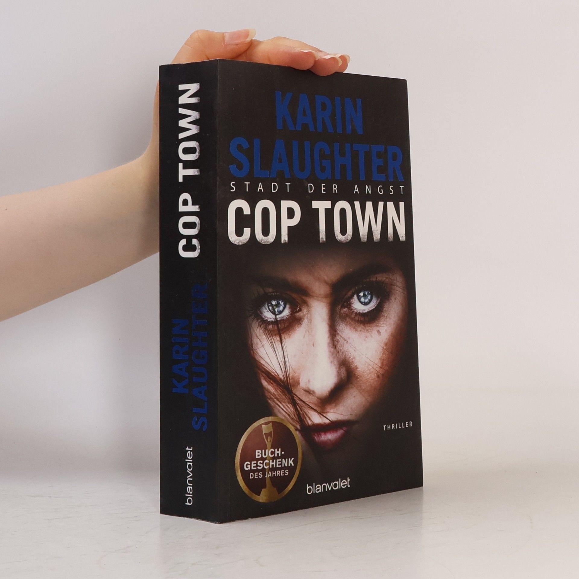 Karin Slaughter Cop Town