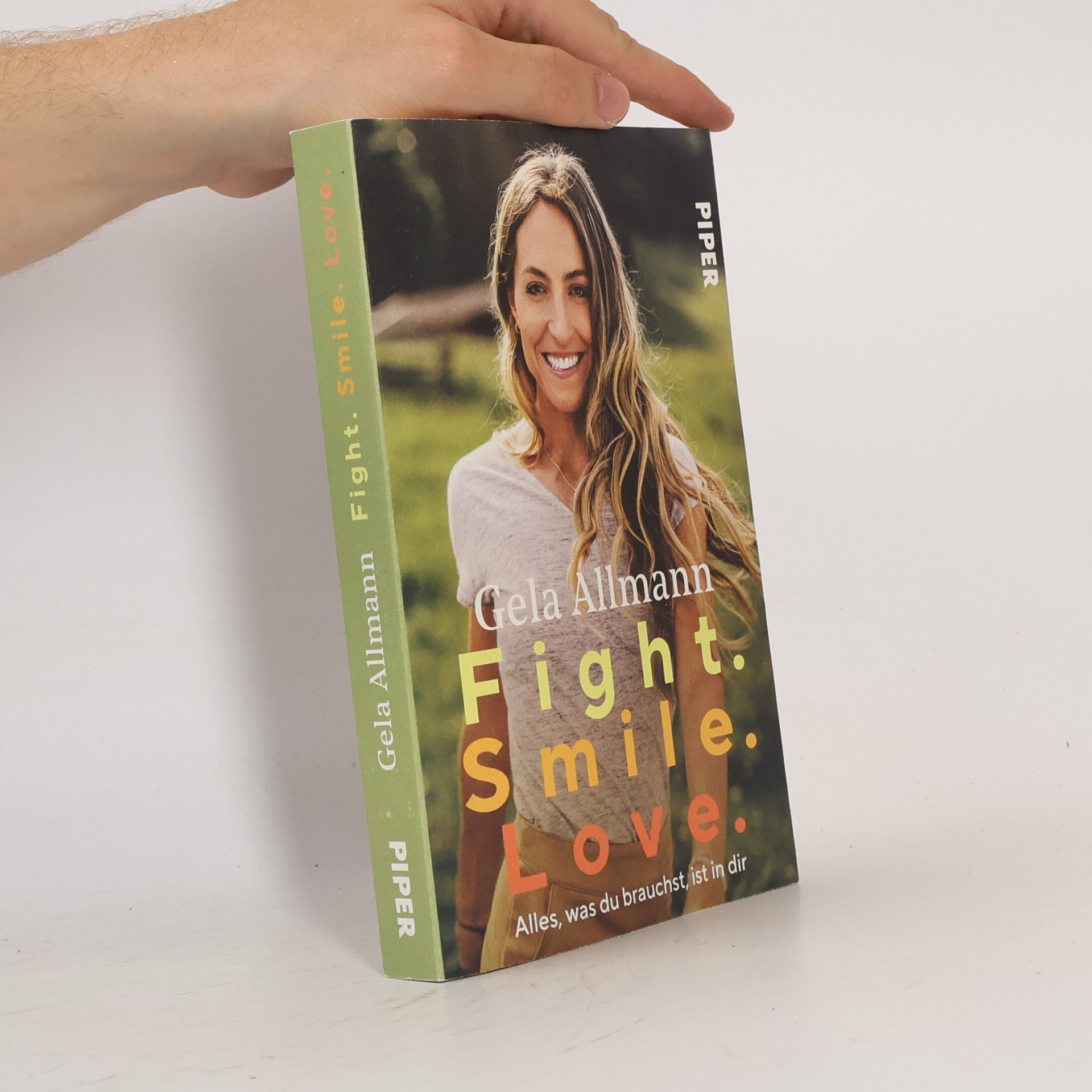 Gela Allmann Fight. Smile. Love.