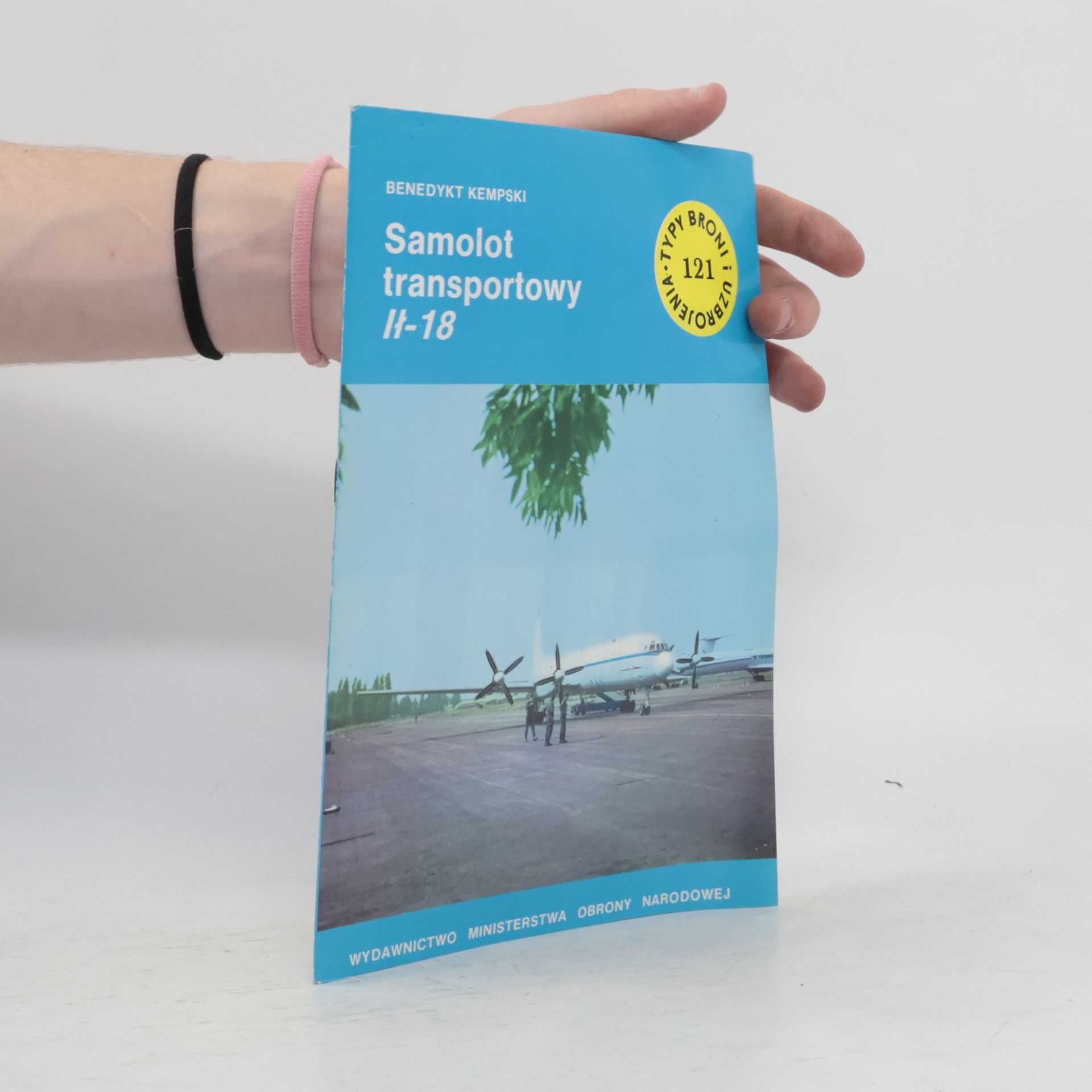 Typy broni i uzbrojenia - 121: Samolot transportowy Ił-18