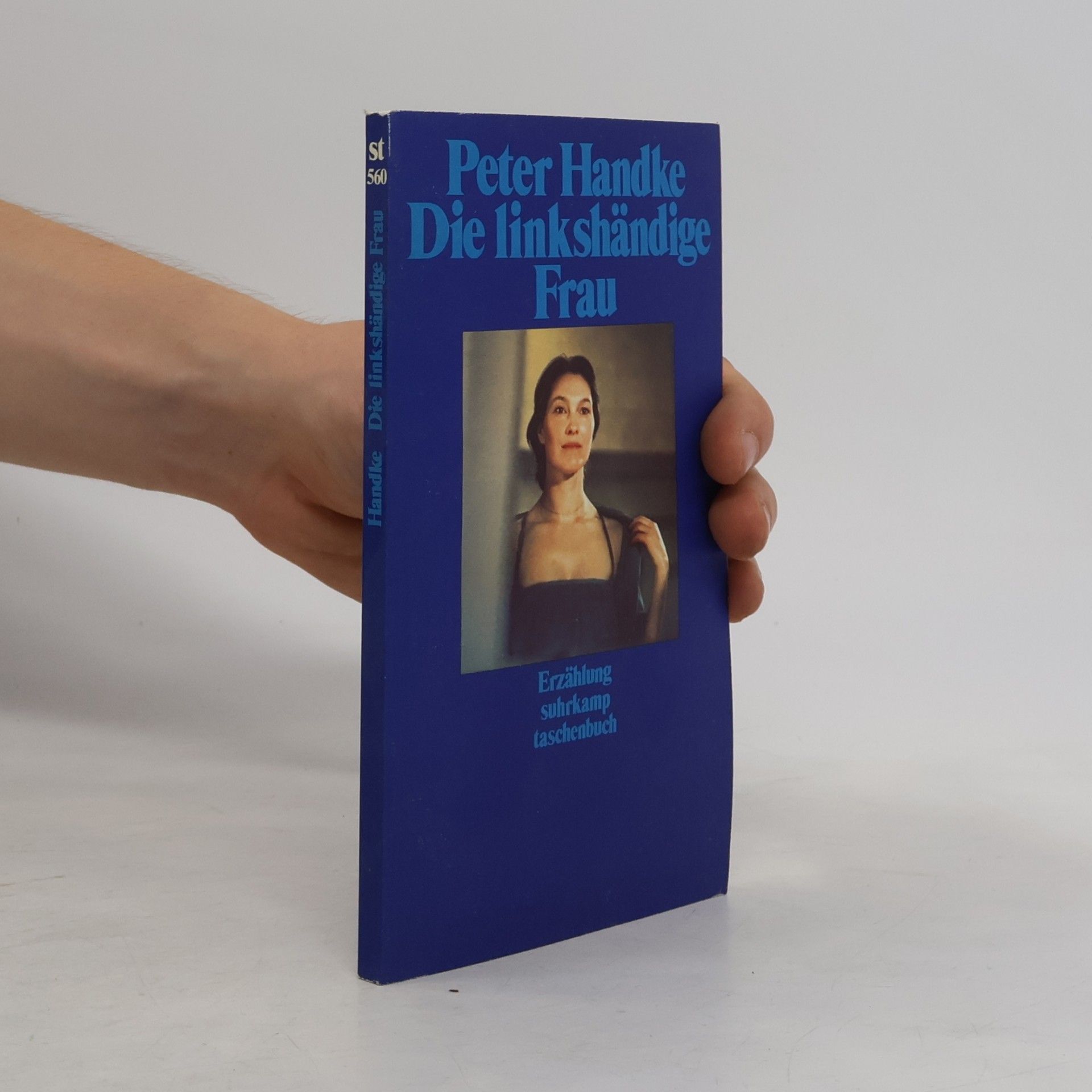 Die linkshändige Frau