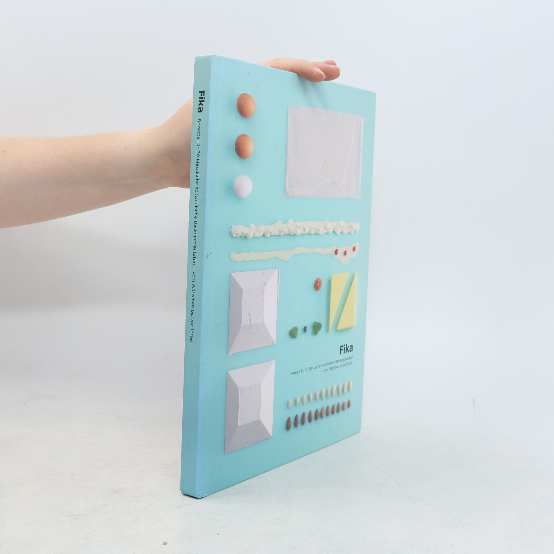 Autorenkollektiv Fika. Rezepte für 30 klassische schwedische Backspezialitäten - vom Plätzchen bis zur Torte.