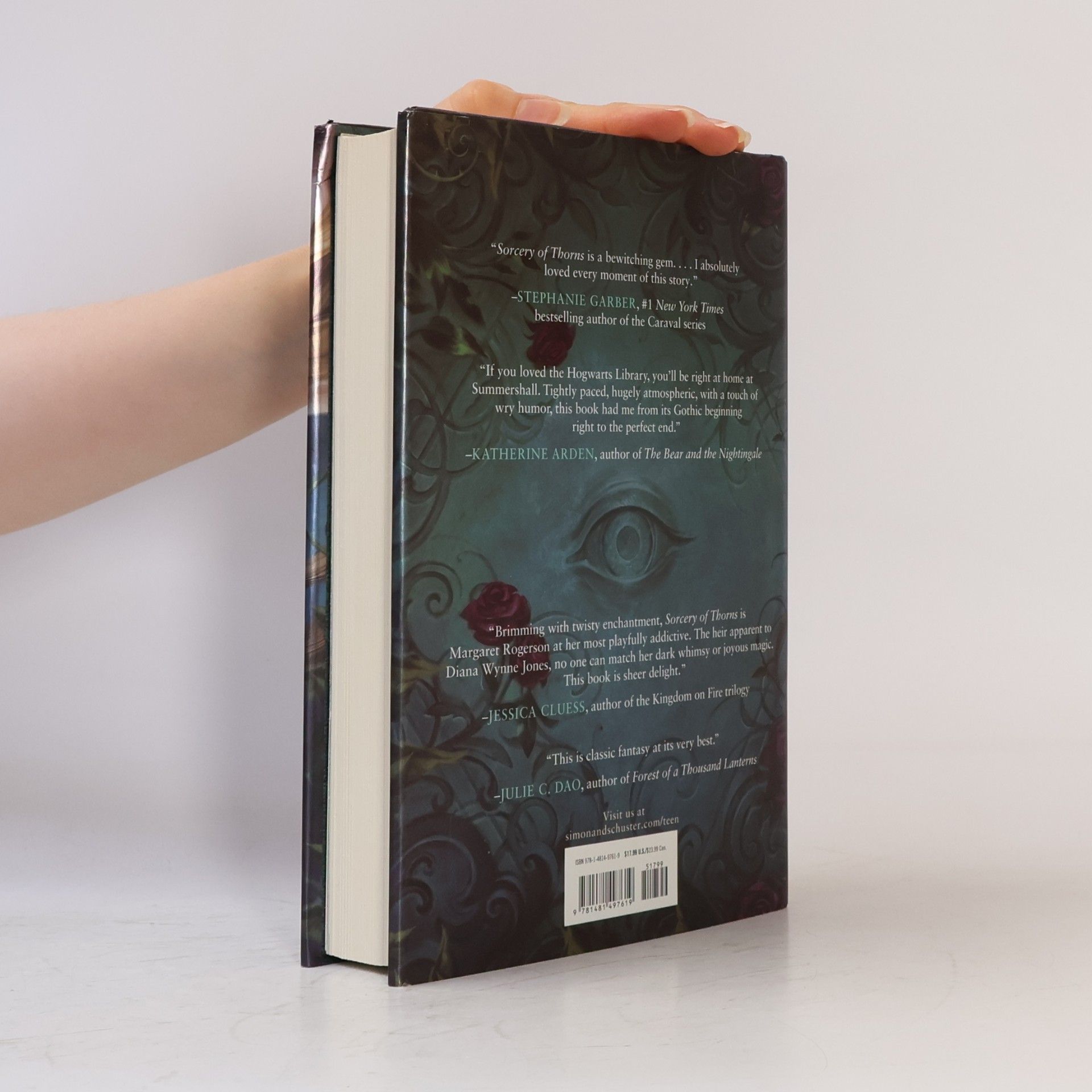Margaret Rogerson Sorcery of Thorns