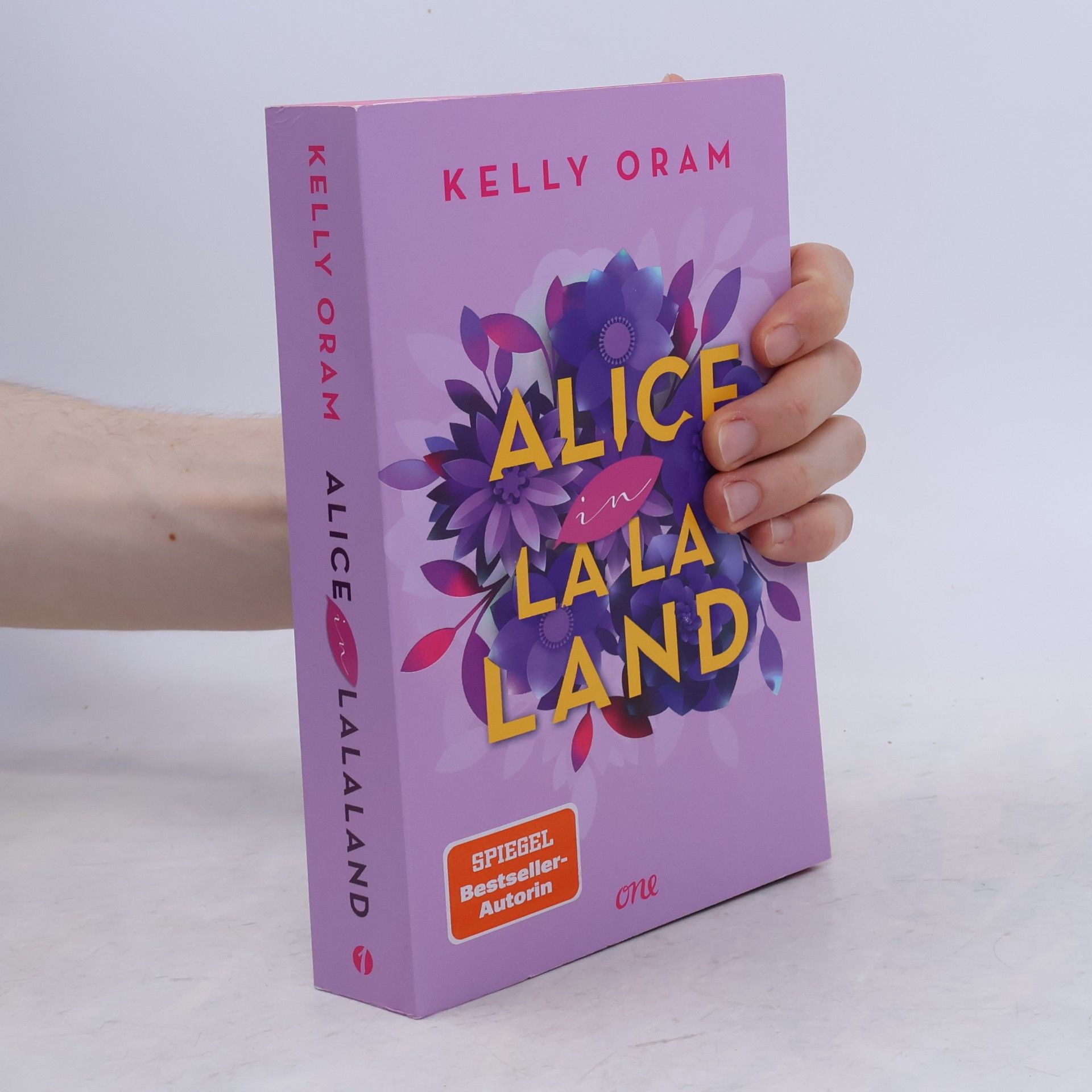 Kelly Oram Alice in La La Land