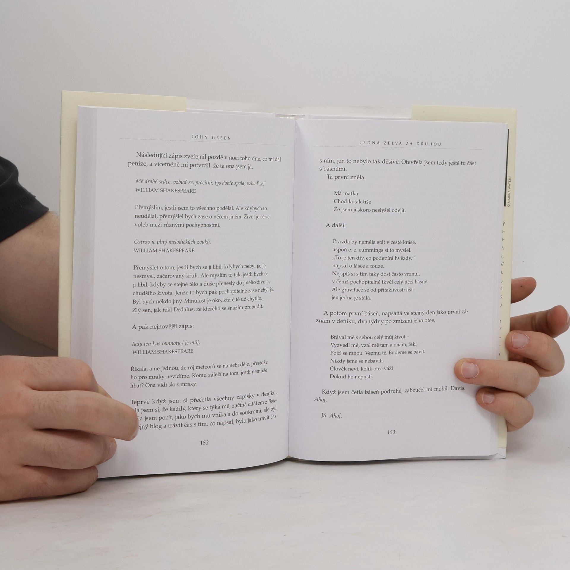 John Green Jedna želva za druhou
