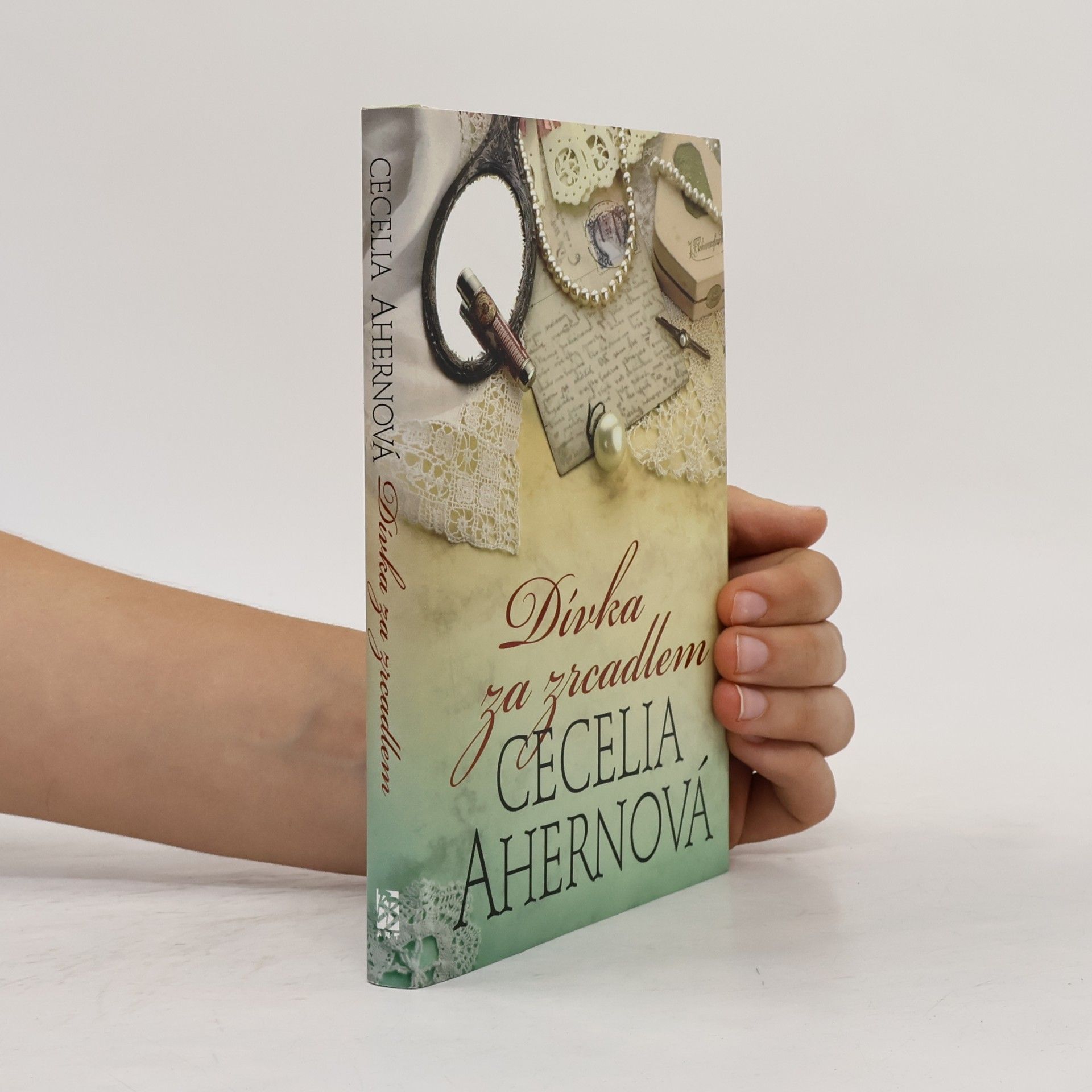 Cecelia Ahern Dívka za zrcadlem