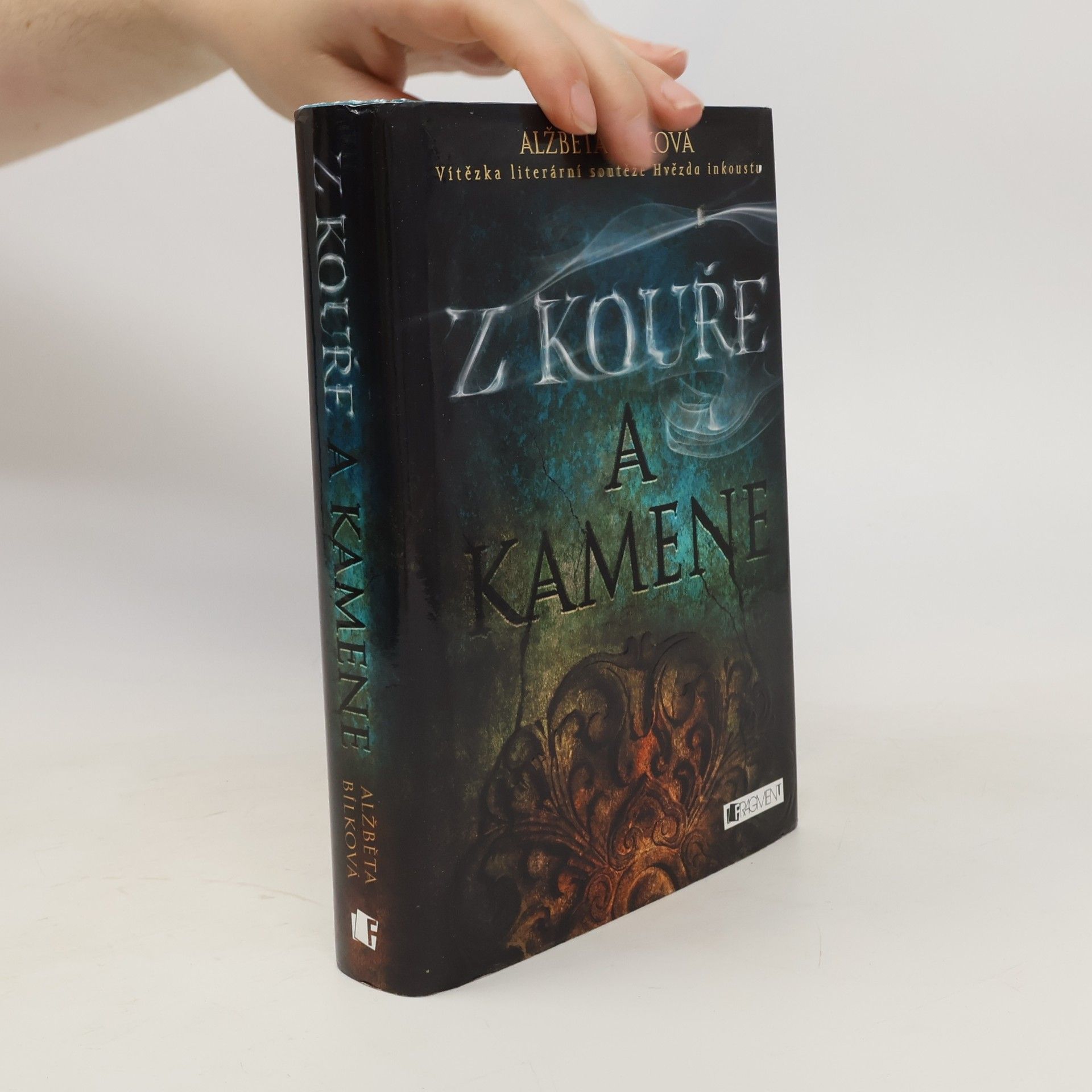 Alžběta Bílková Z kouře a kamene