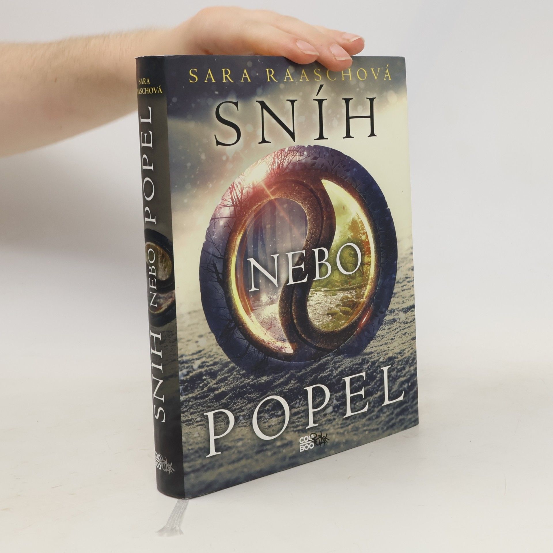 Sara Raash Sníh nebo popel